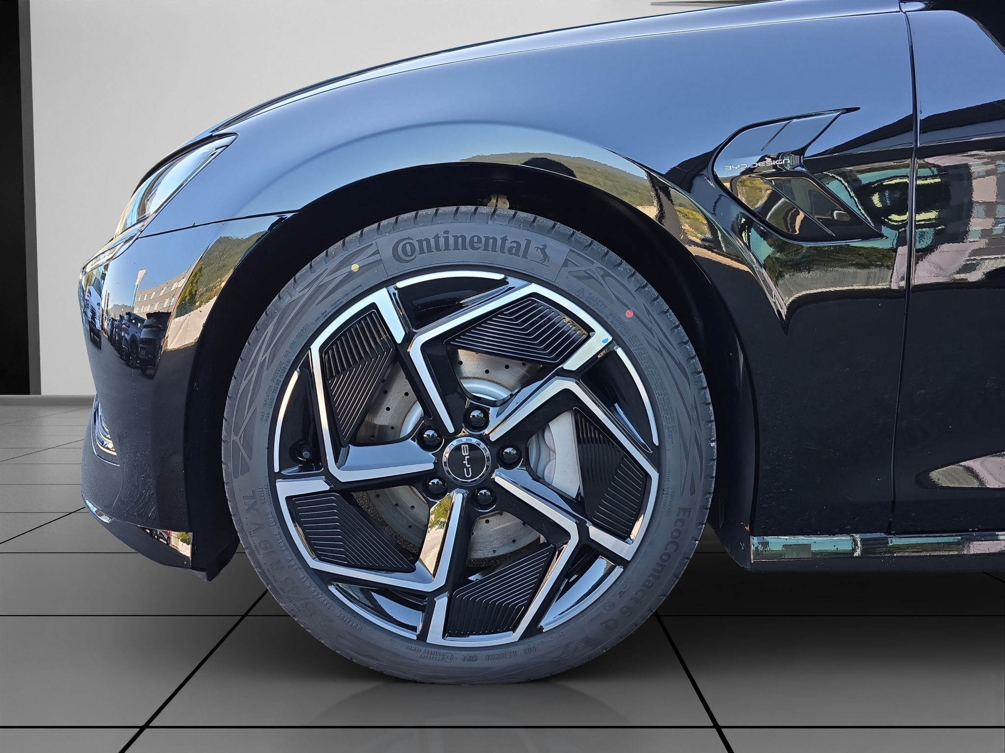 listing desktop thumbnail image 15