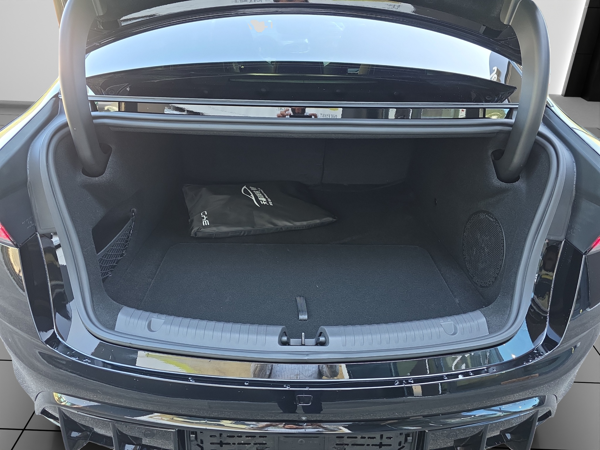 listing desktop thumbnail image 14