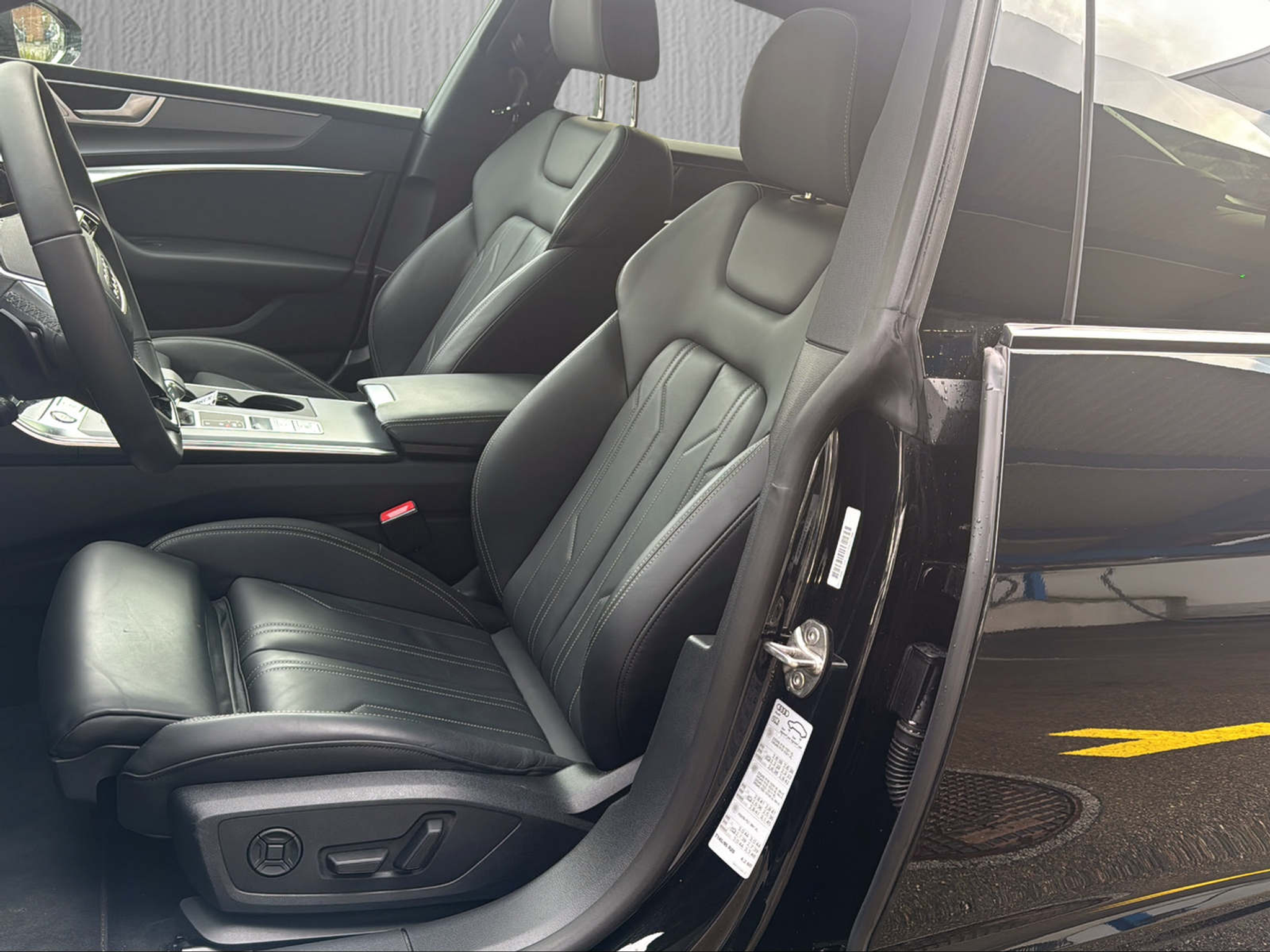 listing desktop thumbnail image 7