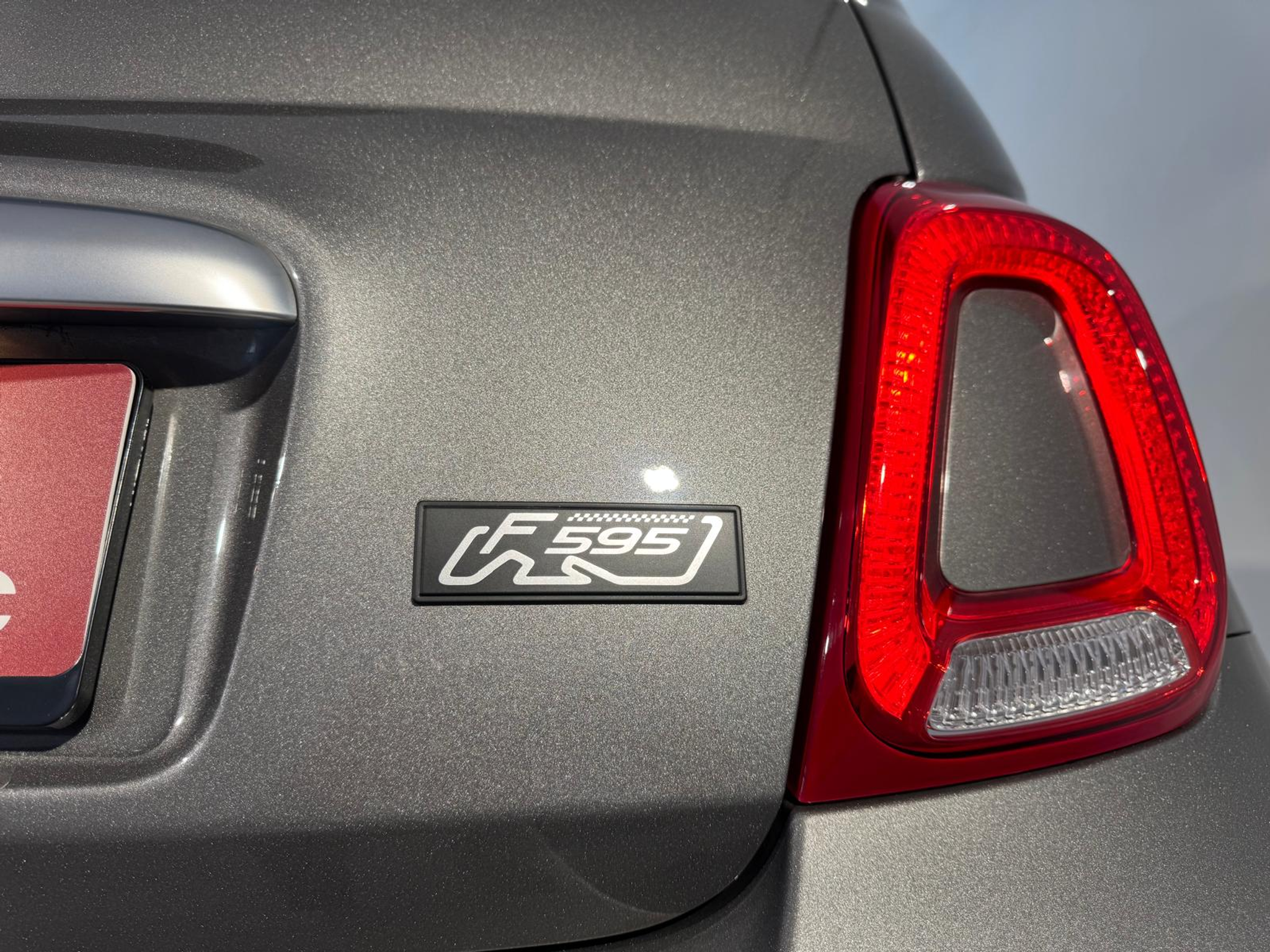 listing desktop thumbnail image 15