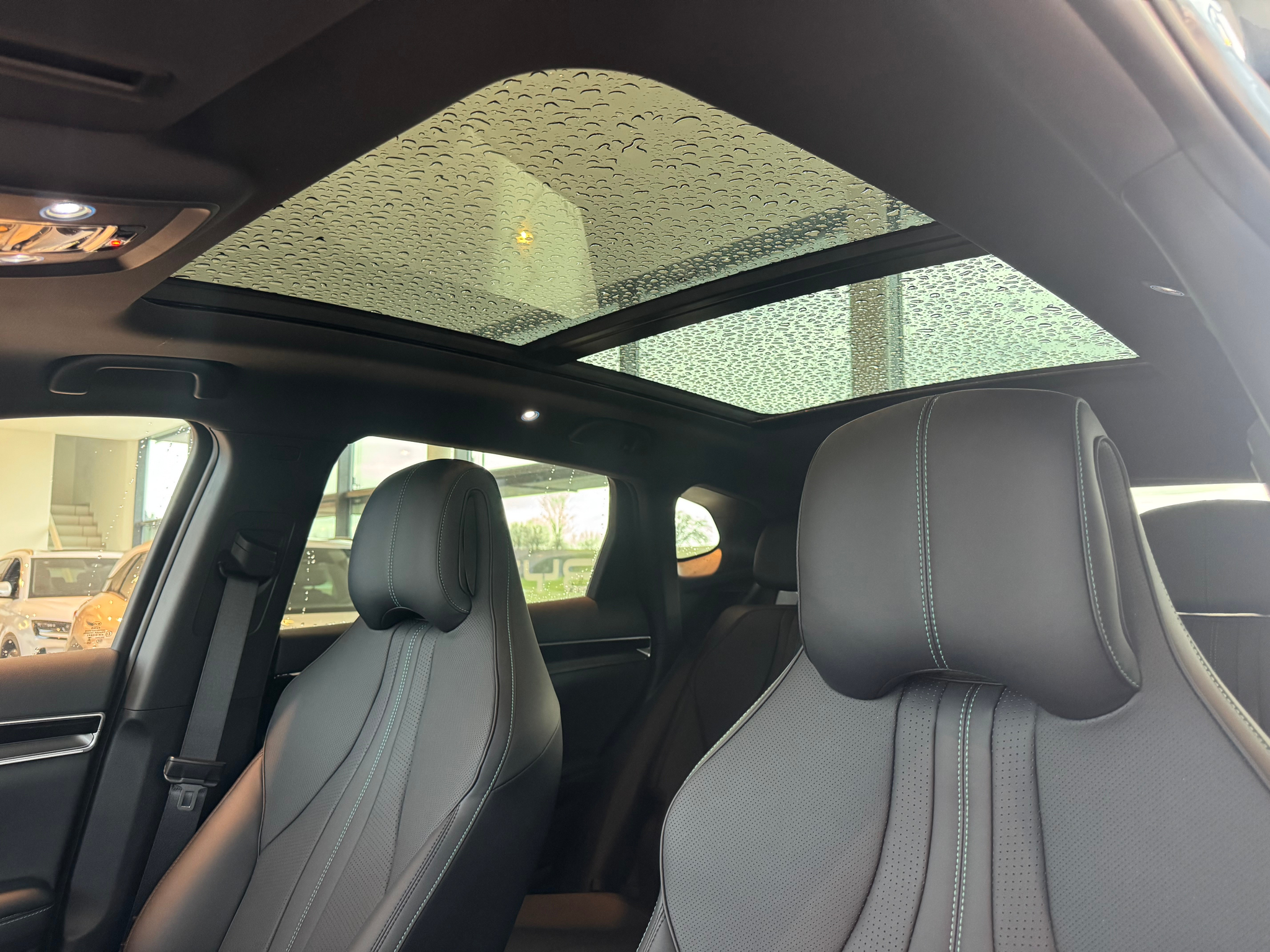 listing desktop thumbnail image 12