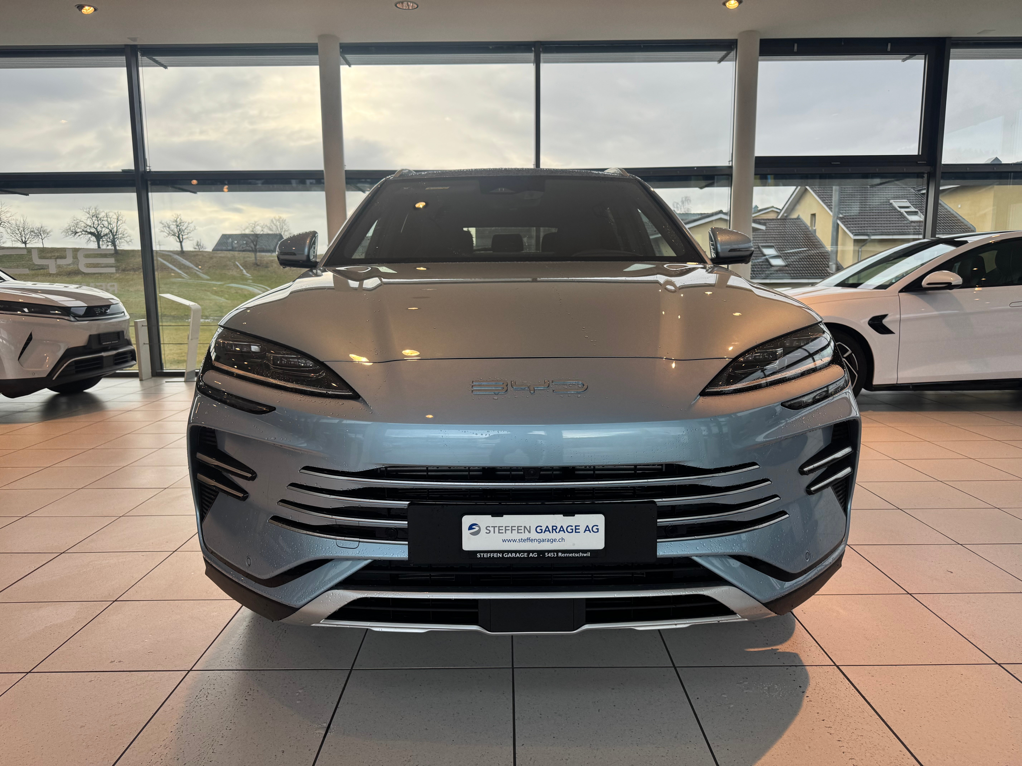 listing desktop thumbnail image 1