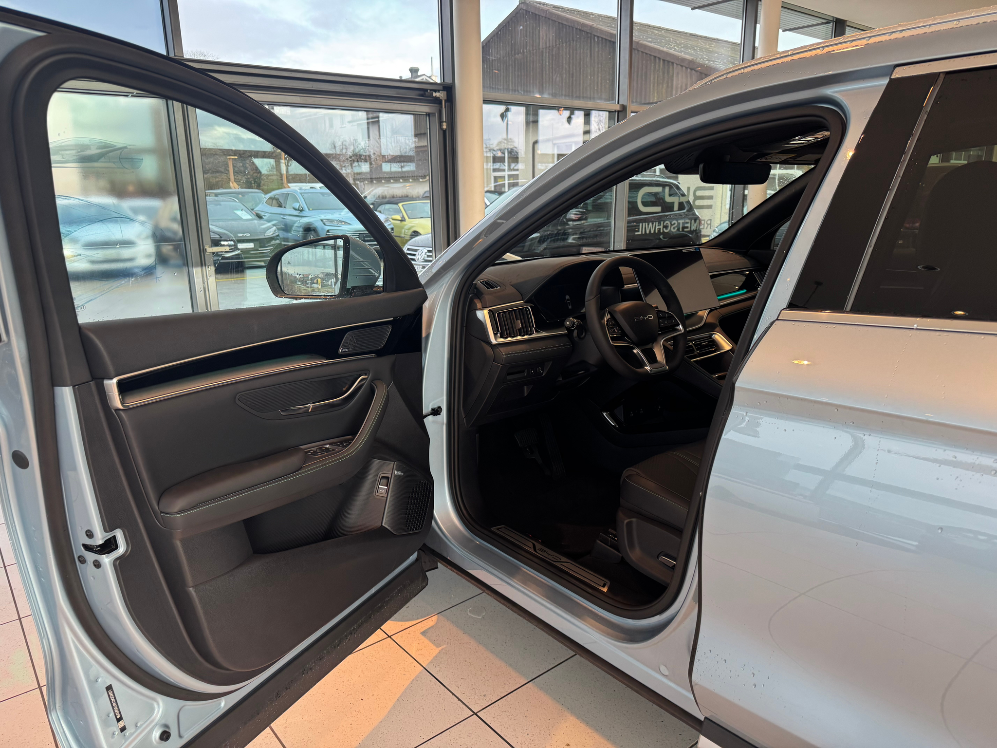 listing desktop thumbnail image 10