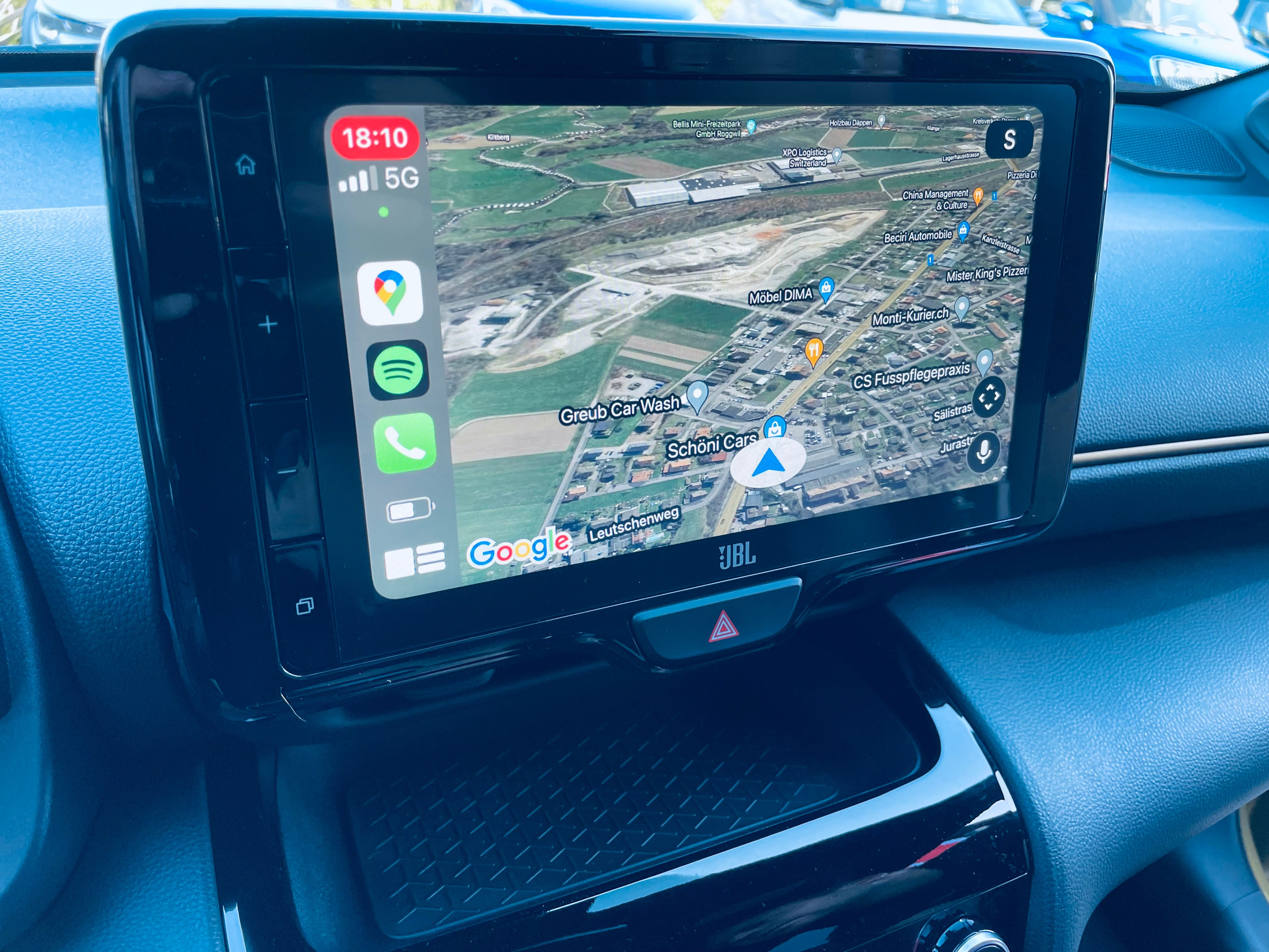 listing desktop thumbnail image 24