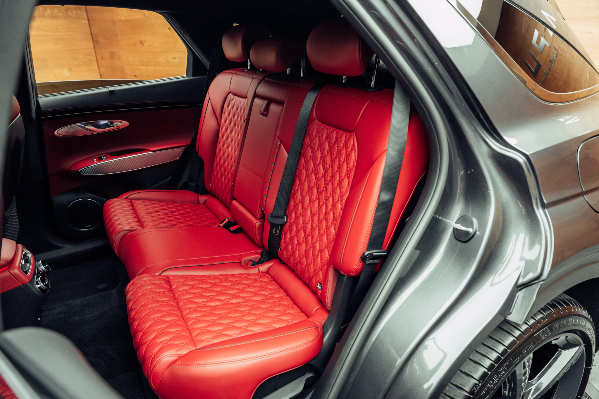 listing desktop thumbnail image 10