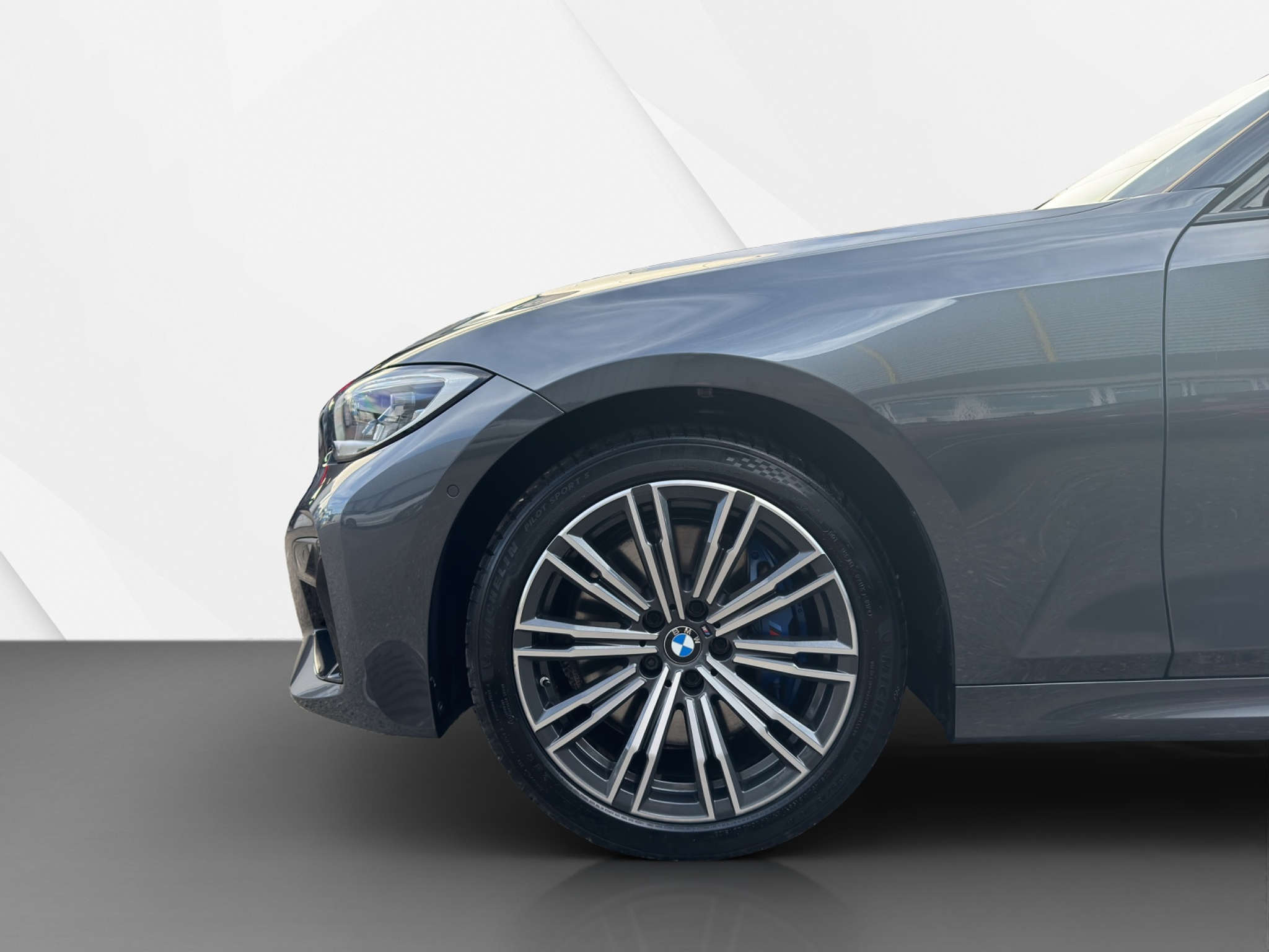 listing desktop thumbnail image 10