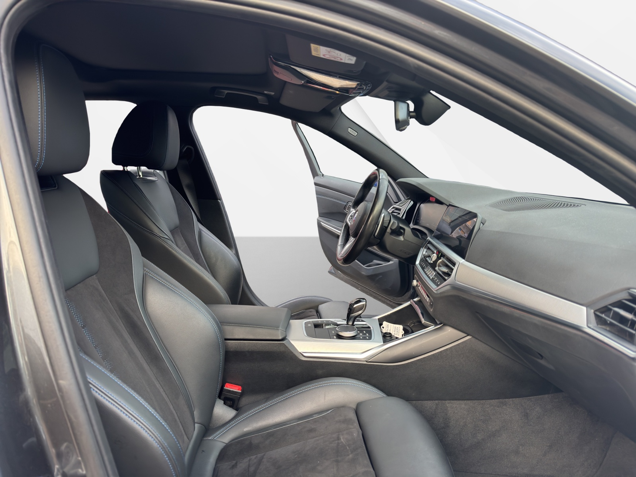 listing desktop thumbnail image 17