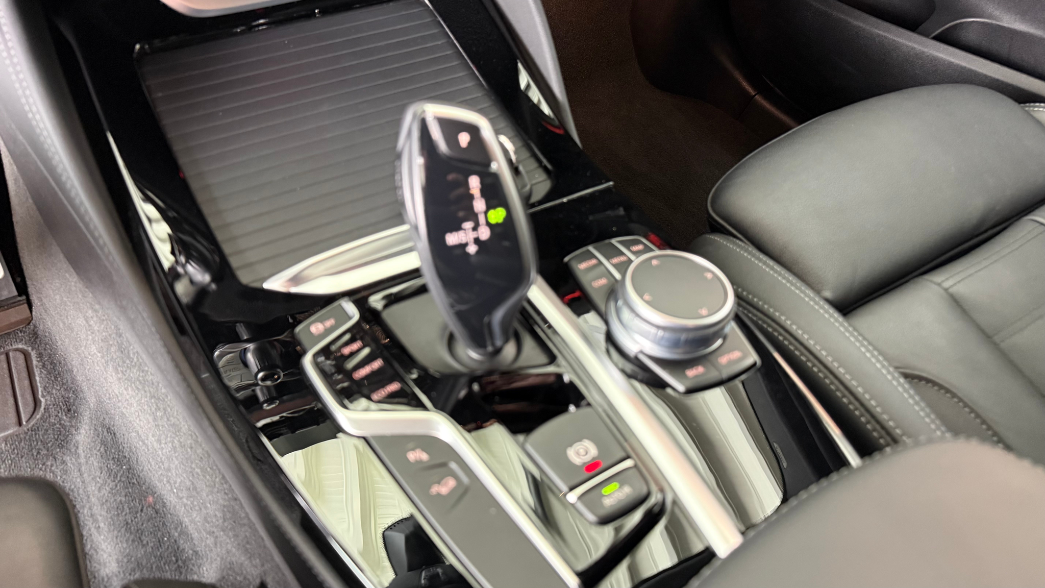 listing desktop thumbnail image 17