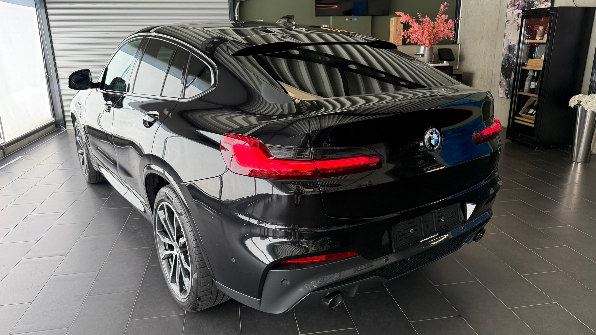 listing desktop thumbnail image 7