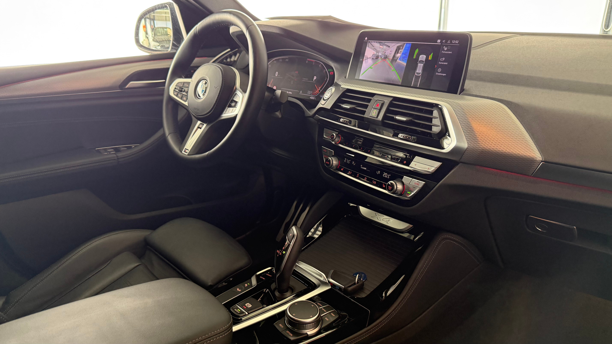 listing desktop thumbnail image 3