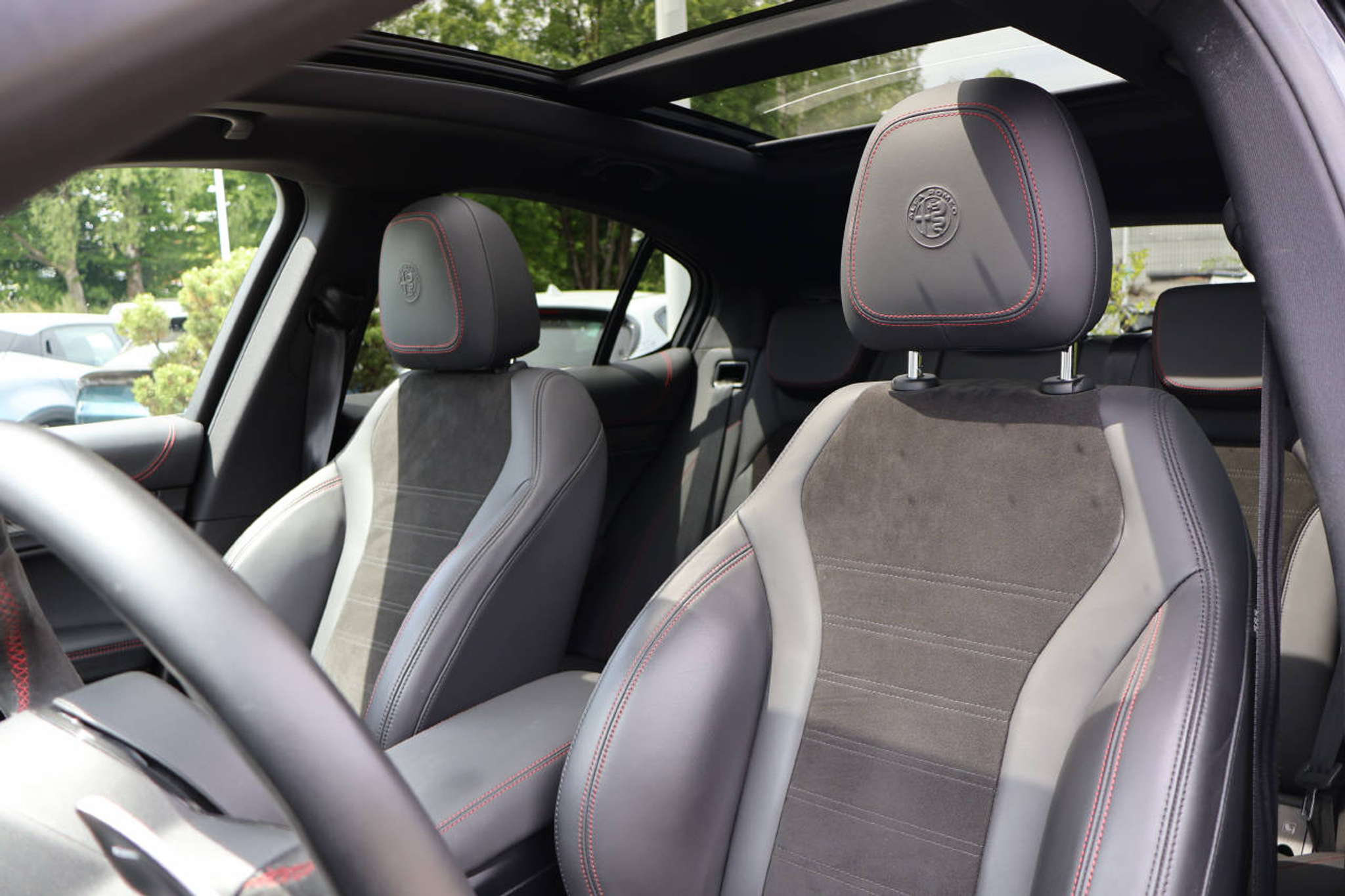 listing desktop thumbnail image 11