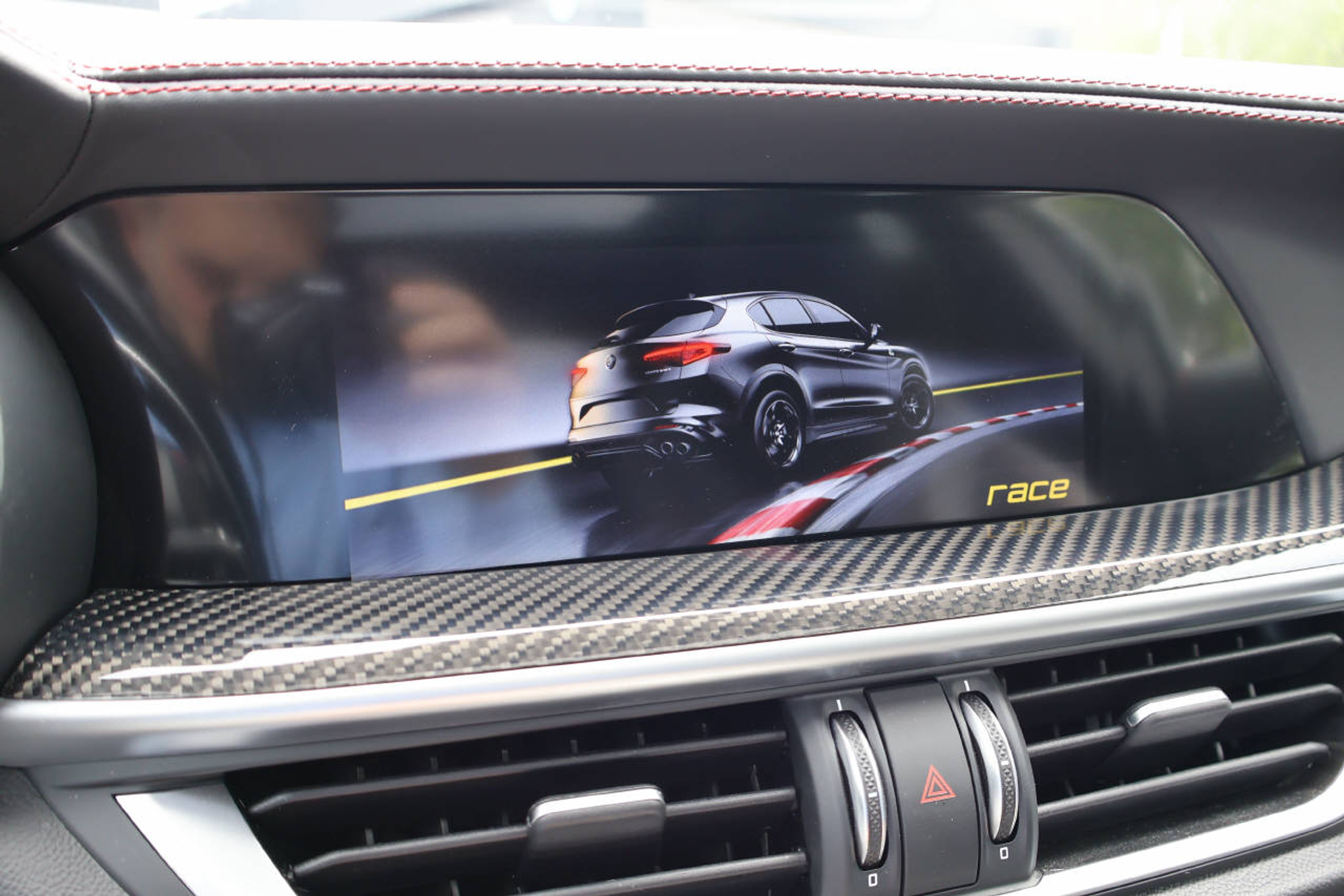 listing desktop thumbnail image 12