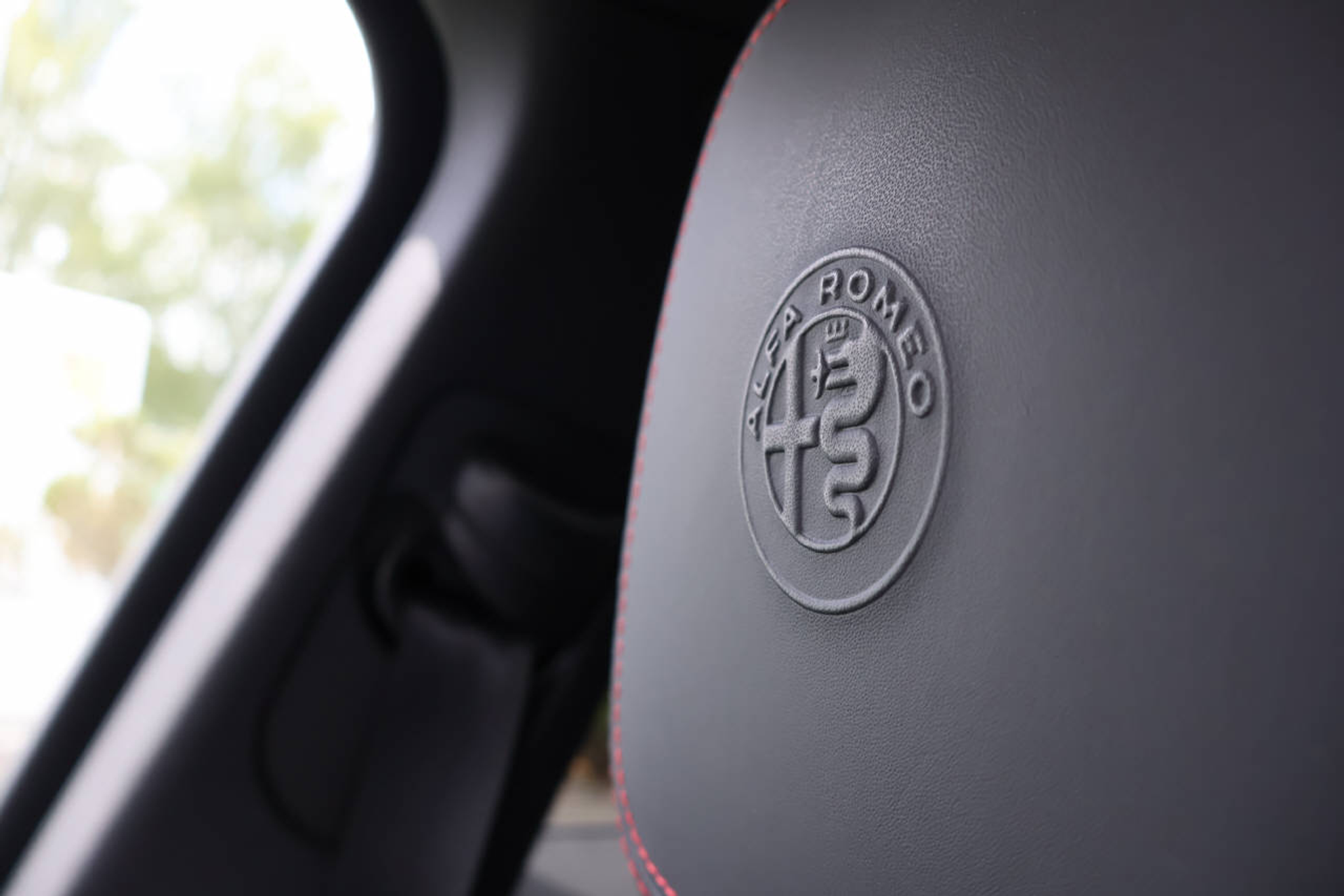 listing desktop thumbnail image 14