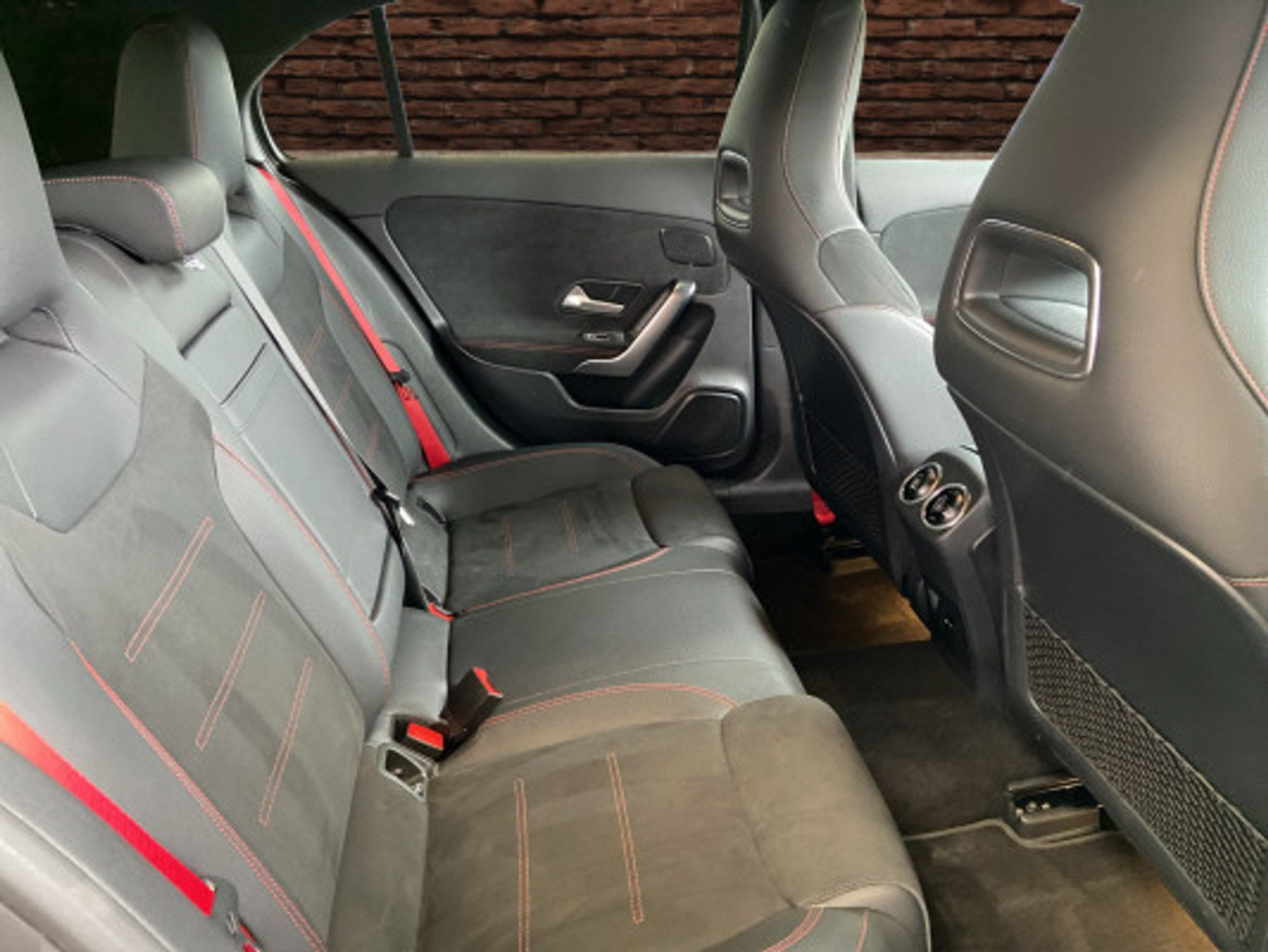 listing desktop thumbnail image 11