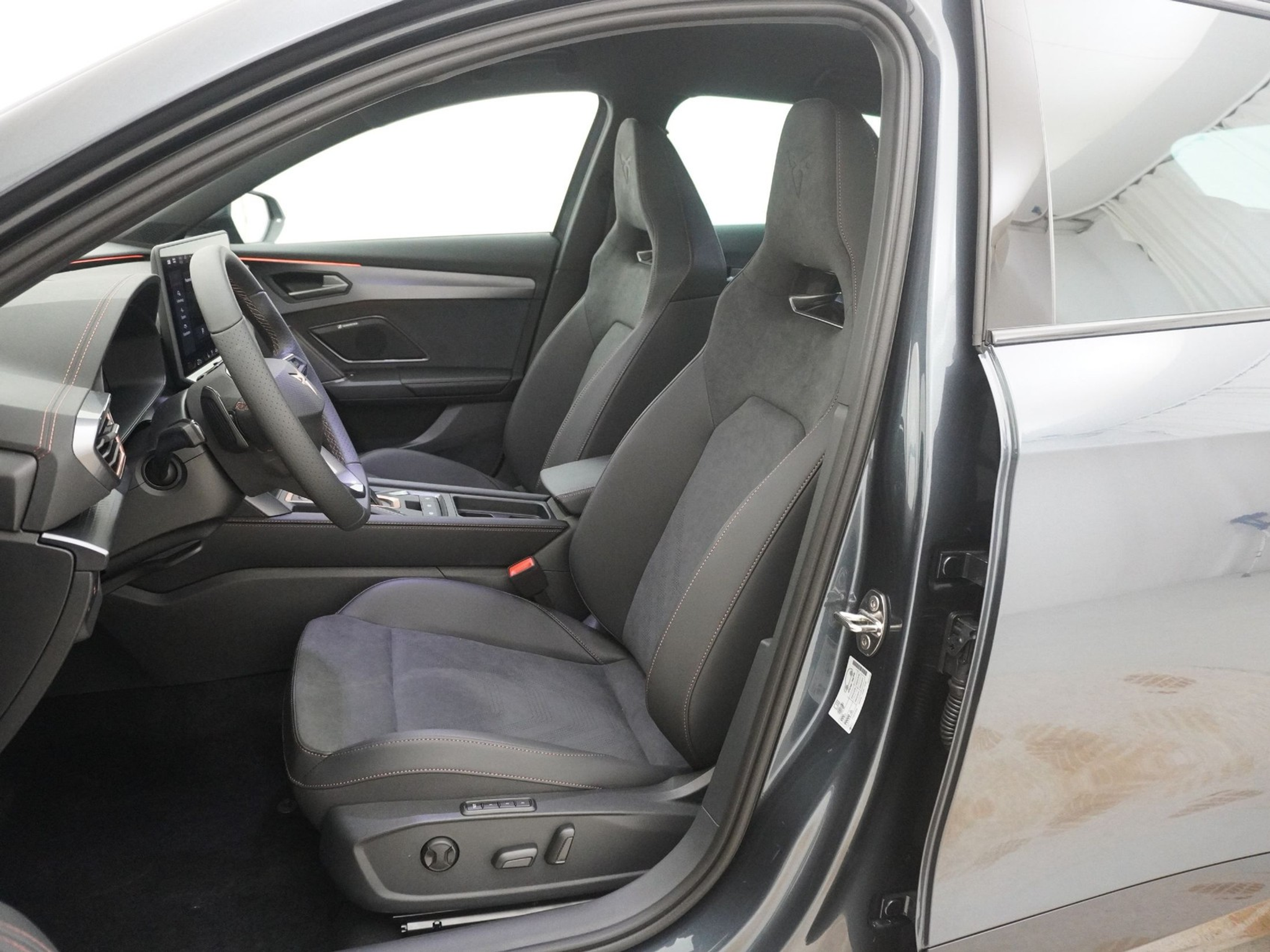 listing desktop thumbnail image 12