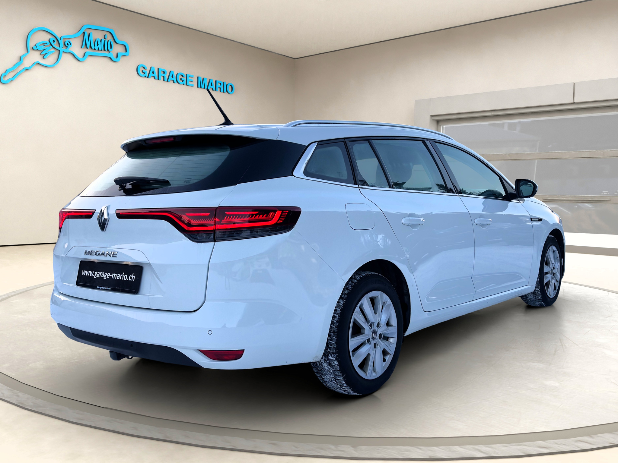 listing desktop thumbnail image 4