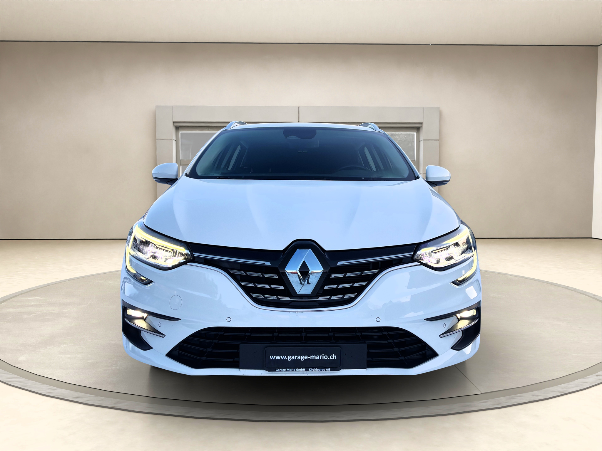 listing desktop thumbnail image 1