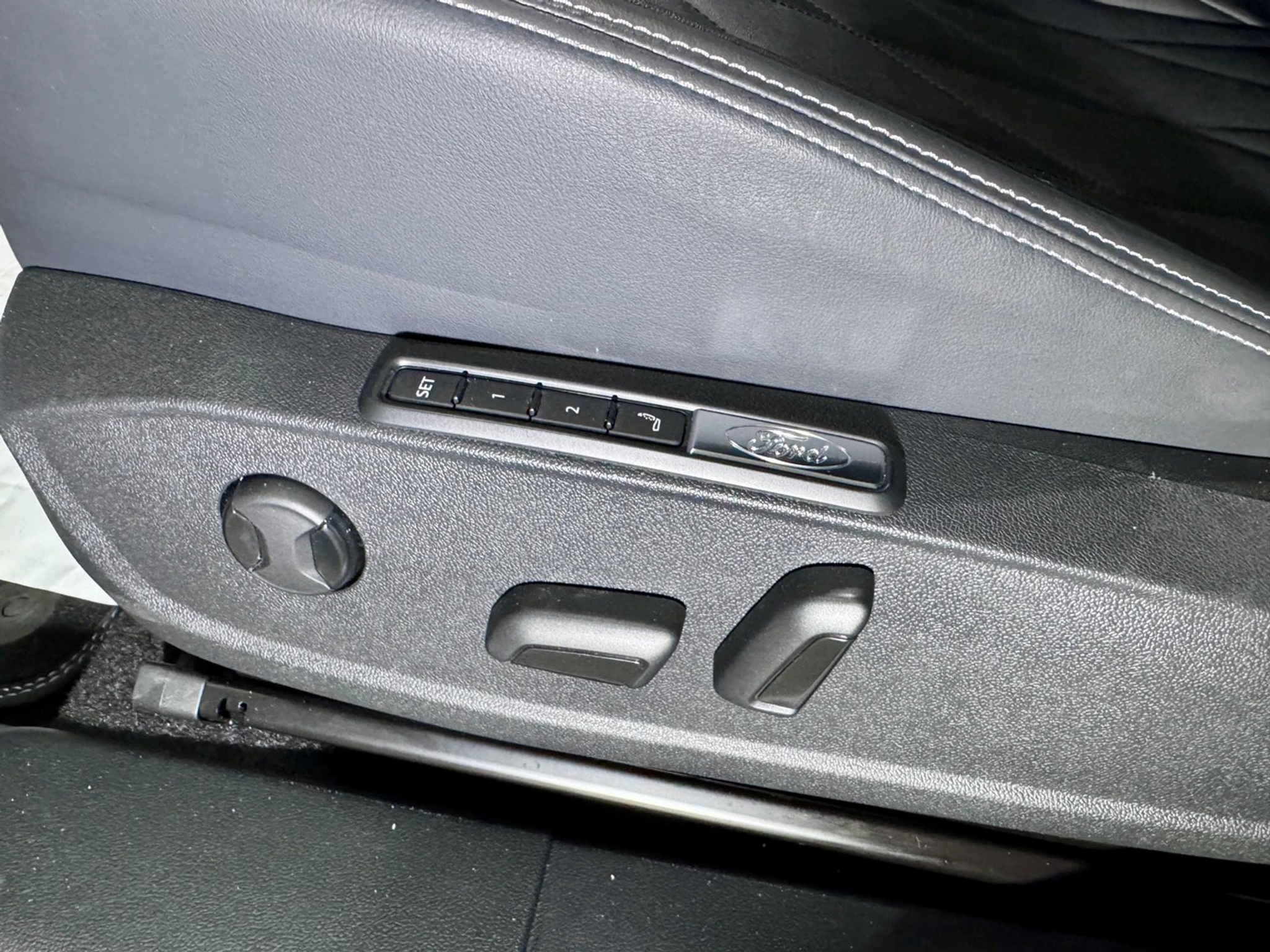 listing desktop thumbnail image 11