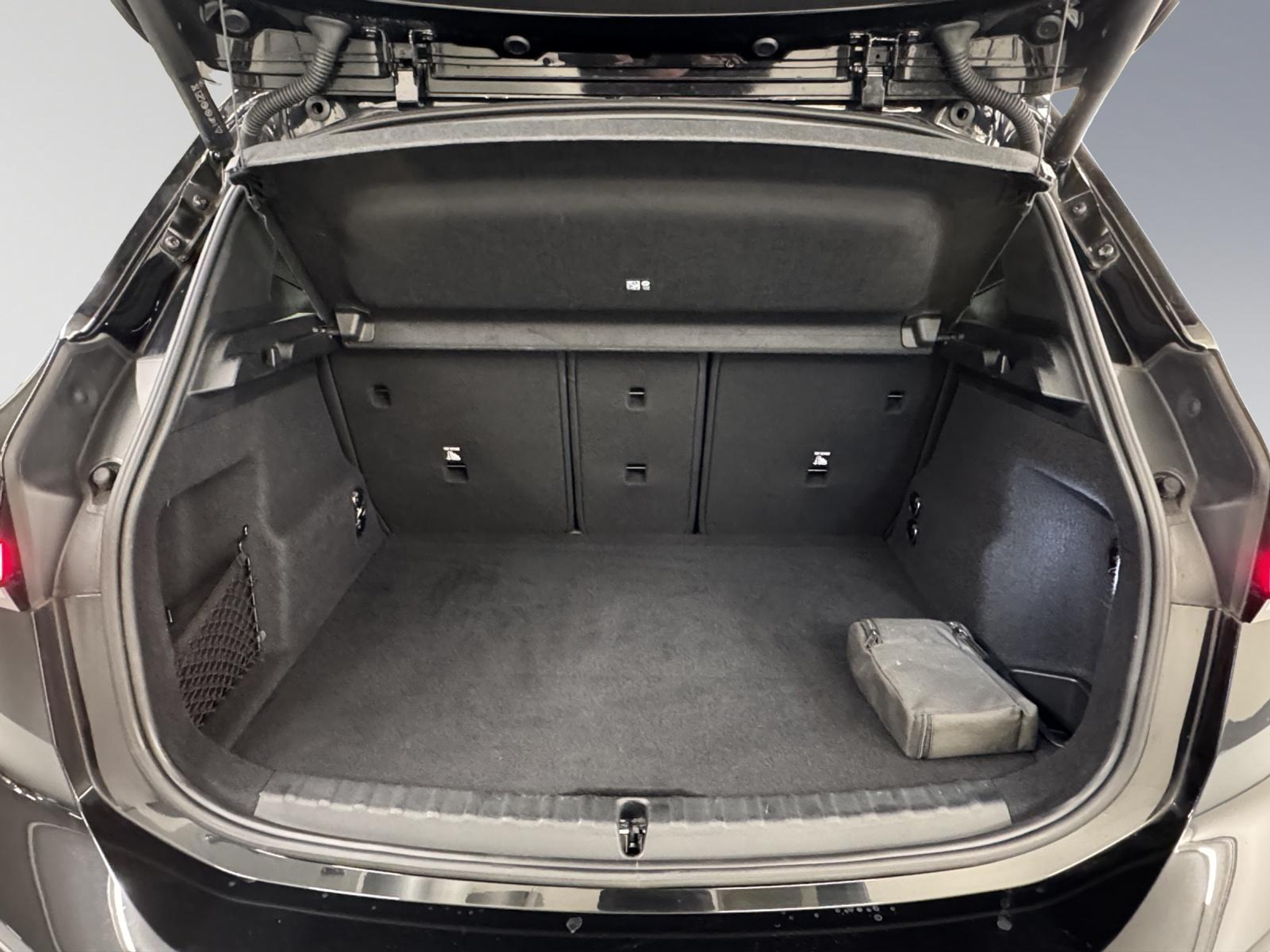 listing desktop thumbnail image 9