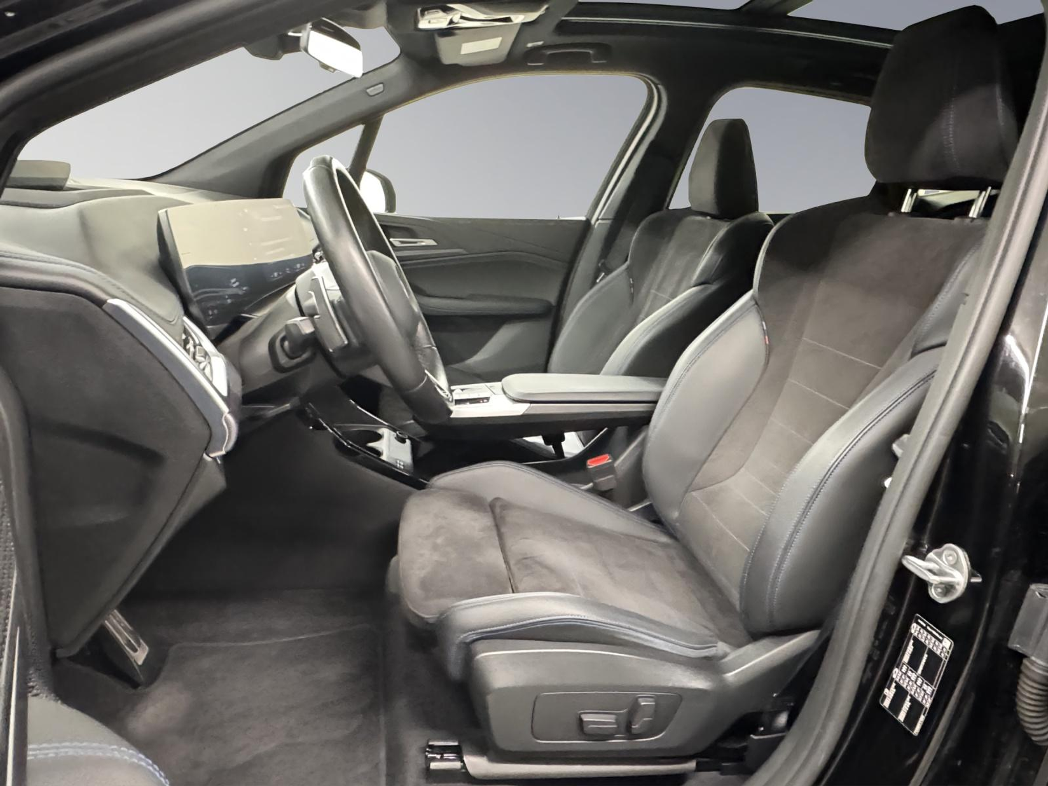 listing desktop thumbnail image 10