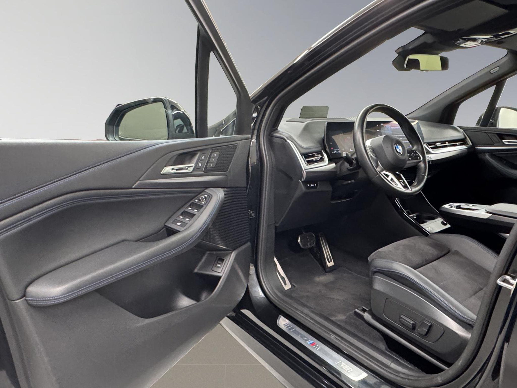 listing desktop thumbnail image 11