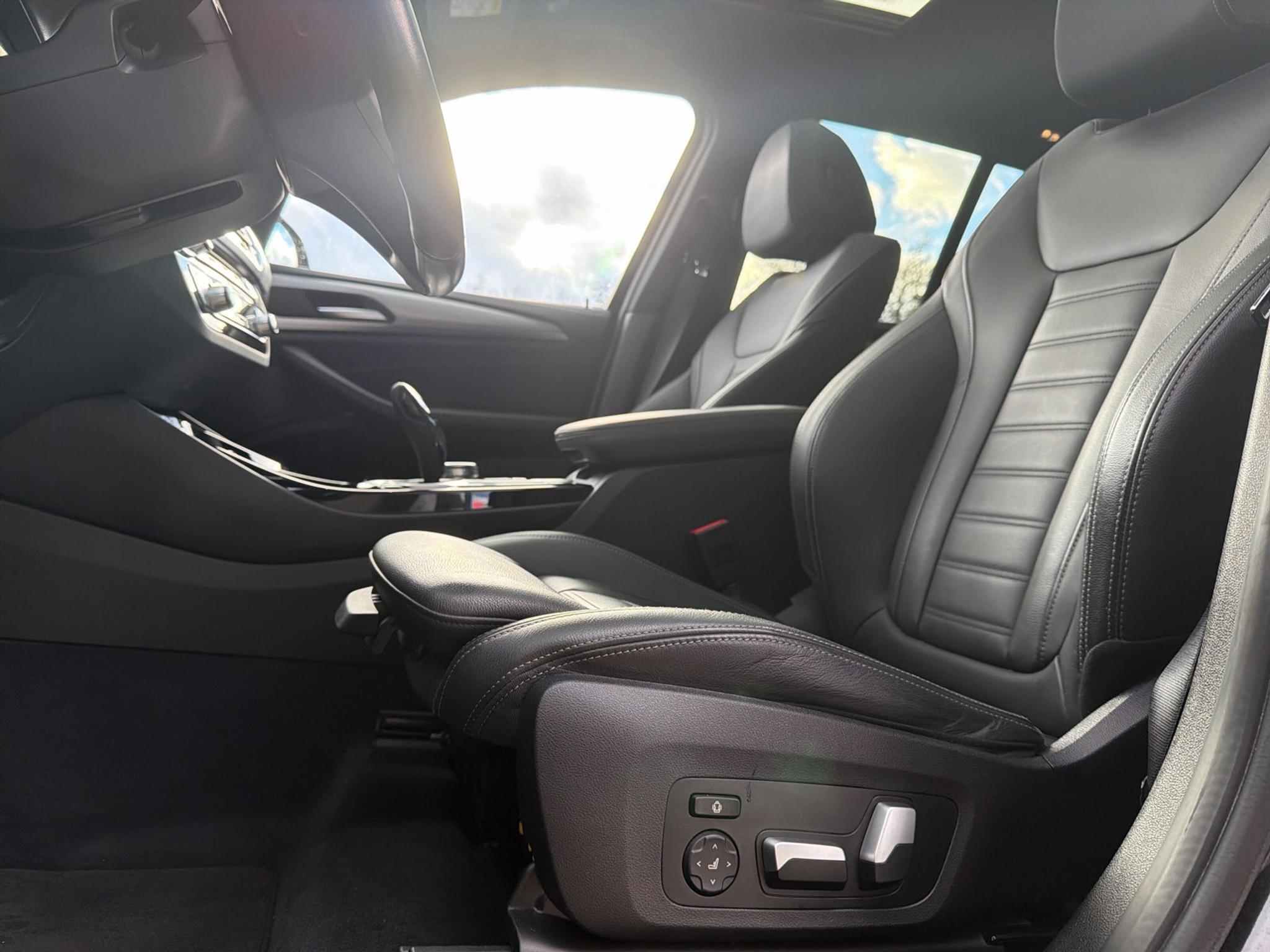 listing desktop thumbnail image 19