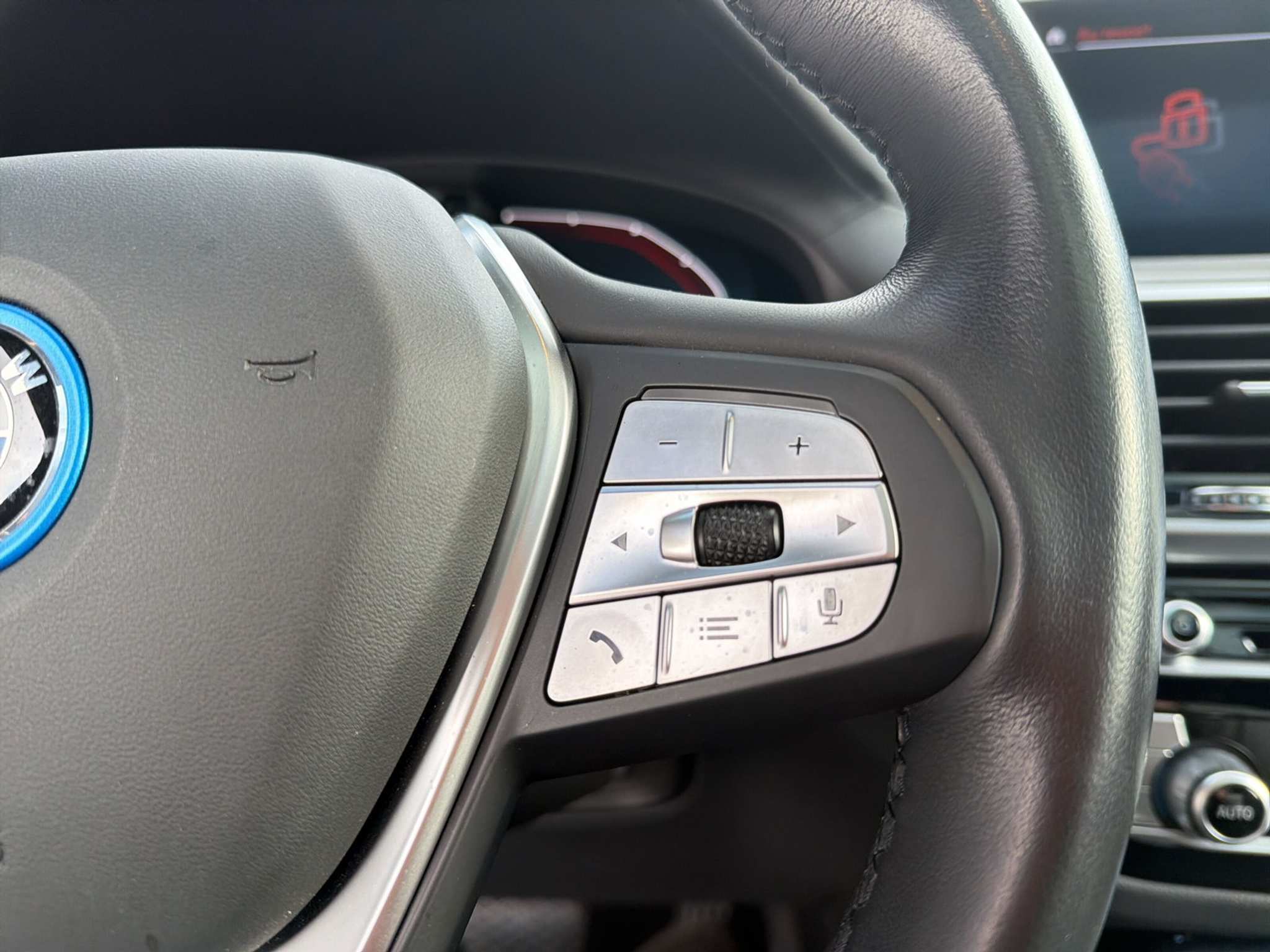 listing desktop thumbnail image 16