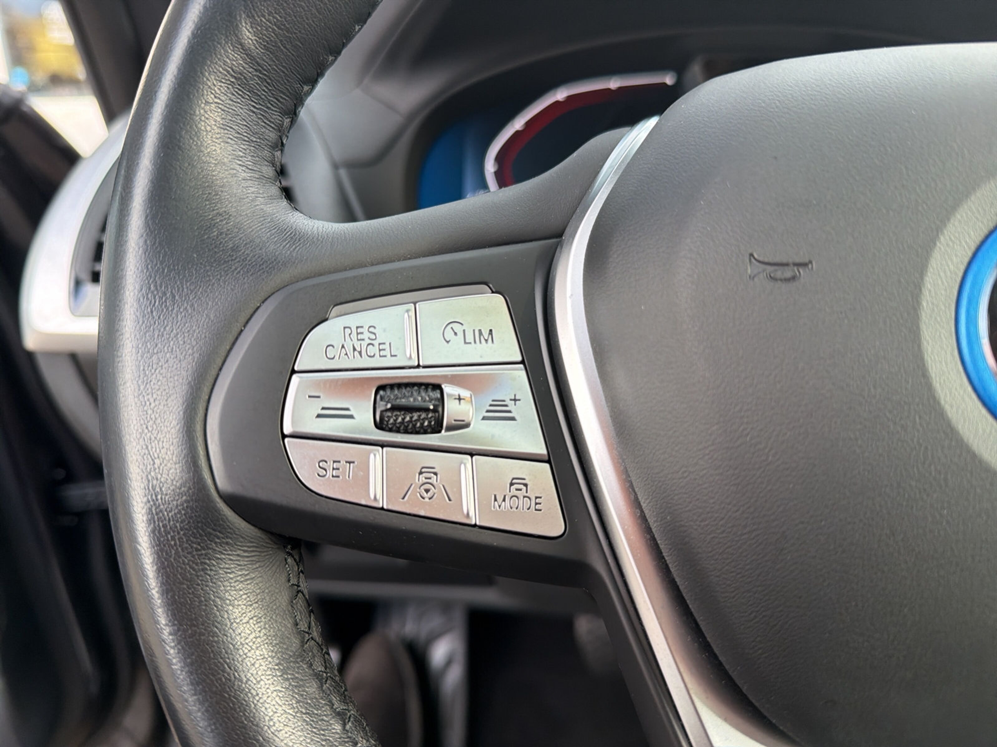 listing desktop thumbnail image 15