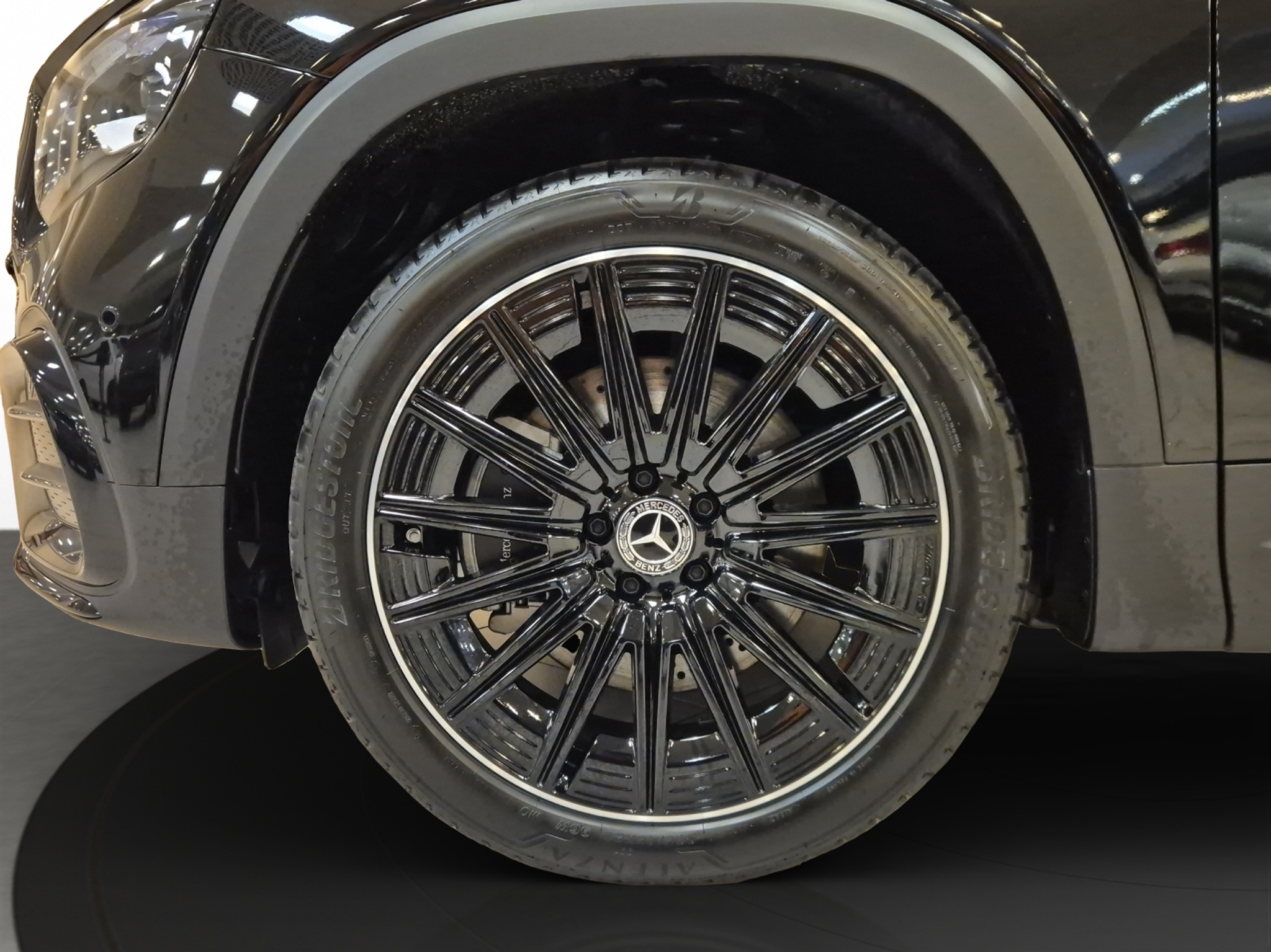 listing desktop thumbnail image 5