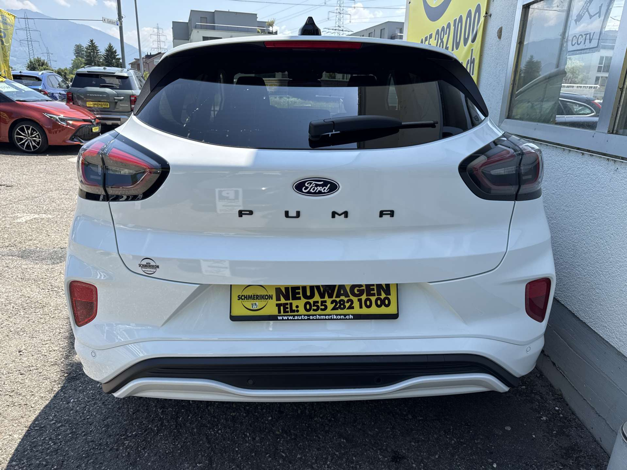 listing desktop thumbnail image 3