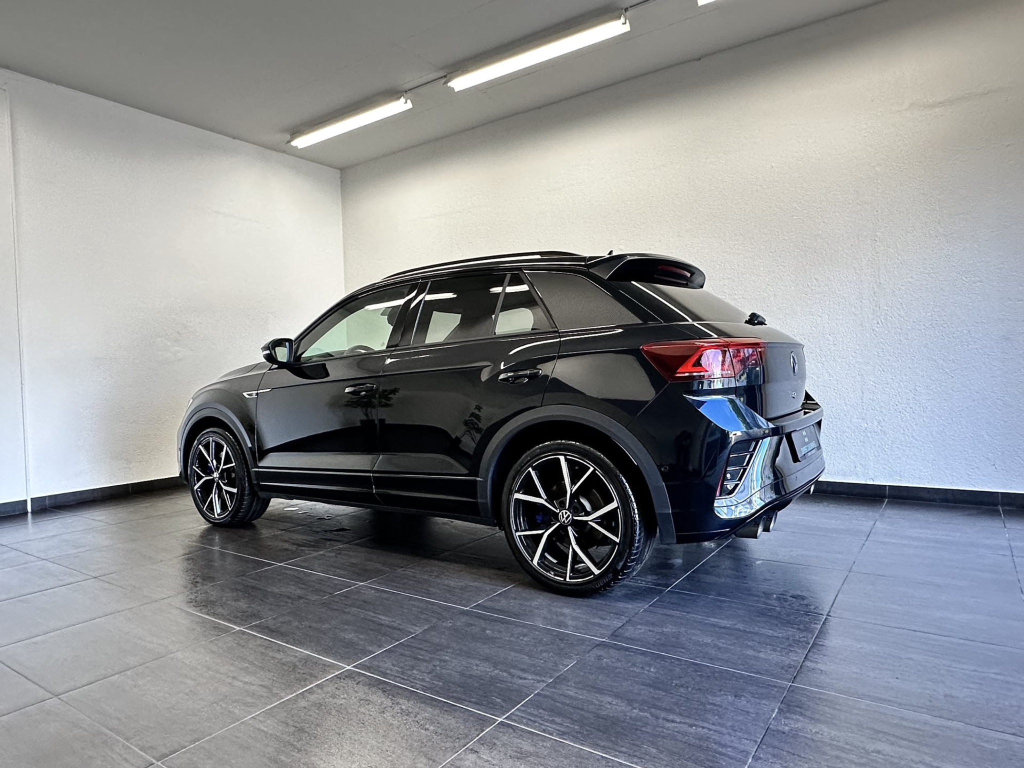 listing desktop thumbnail image 5