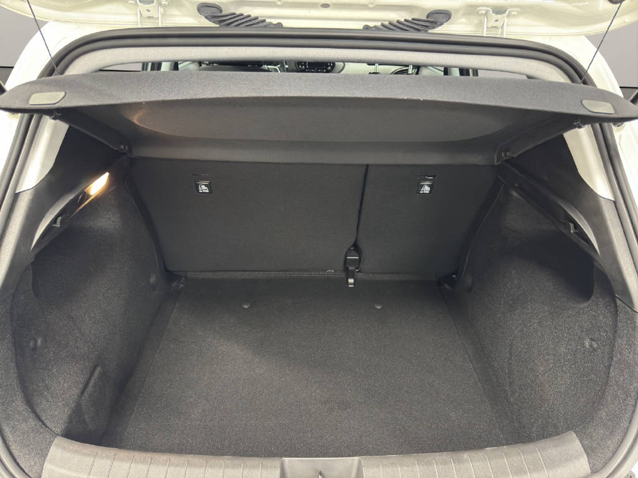 listing desktop thumbnail image 9