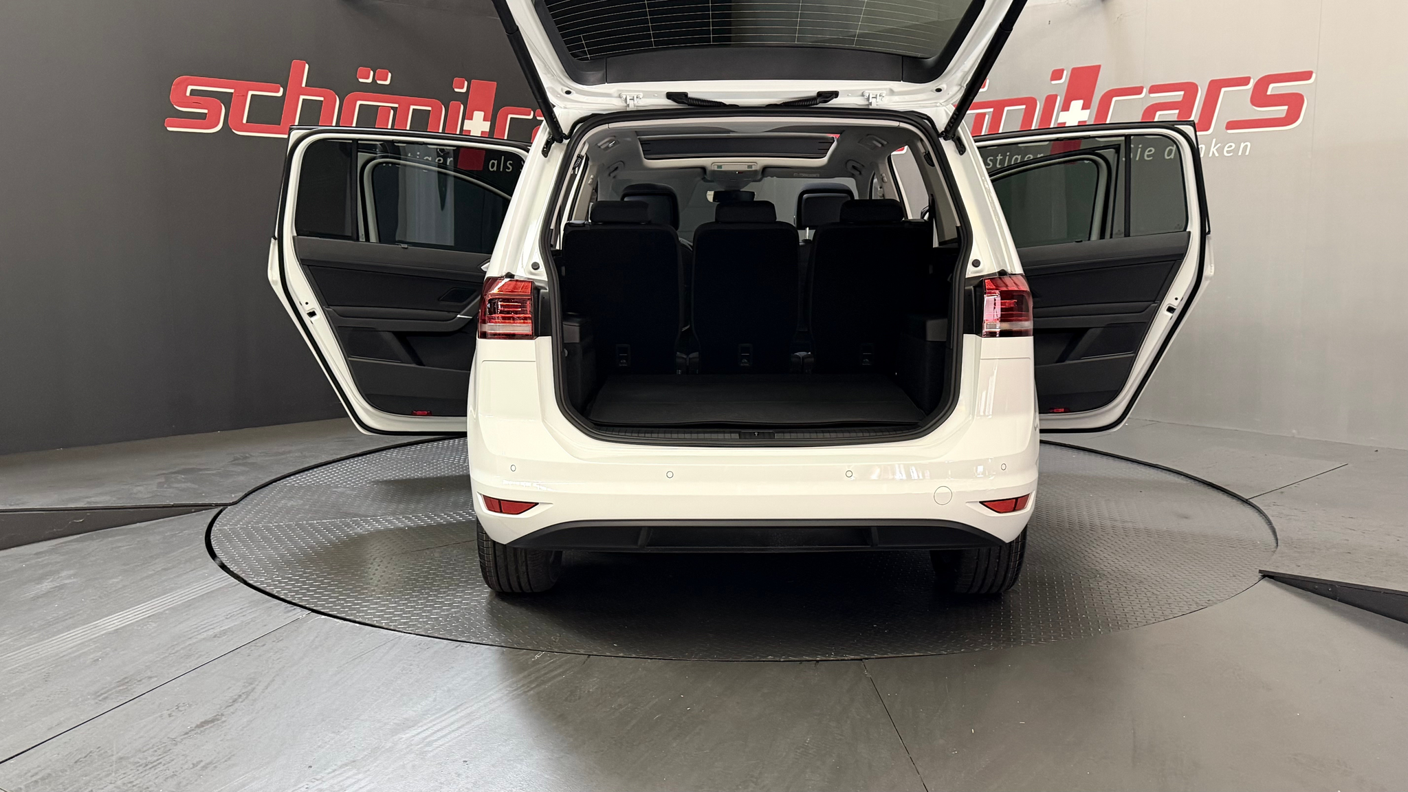 listing desktop thumbnail image 4