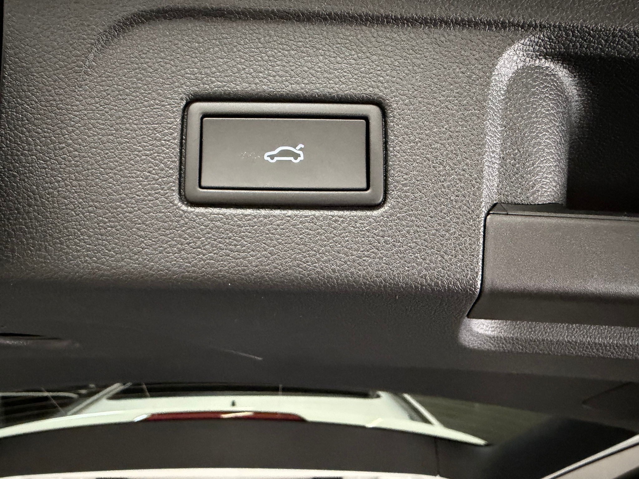 listing desktop thumbnail image 11