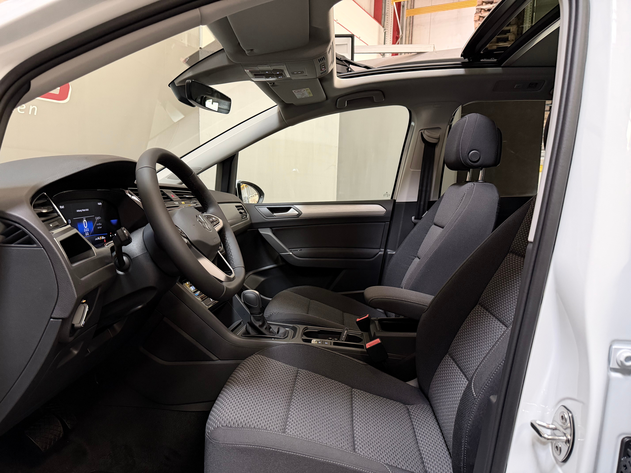 listing desktop thumbnail image 13