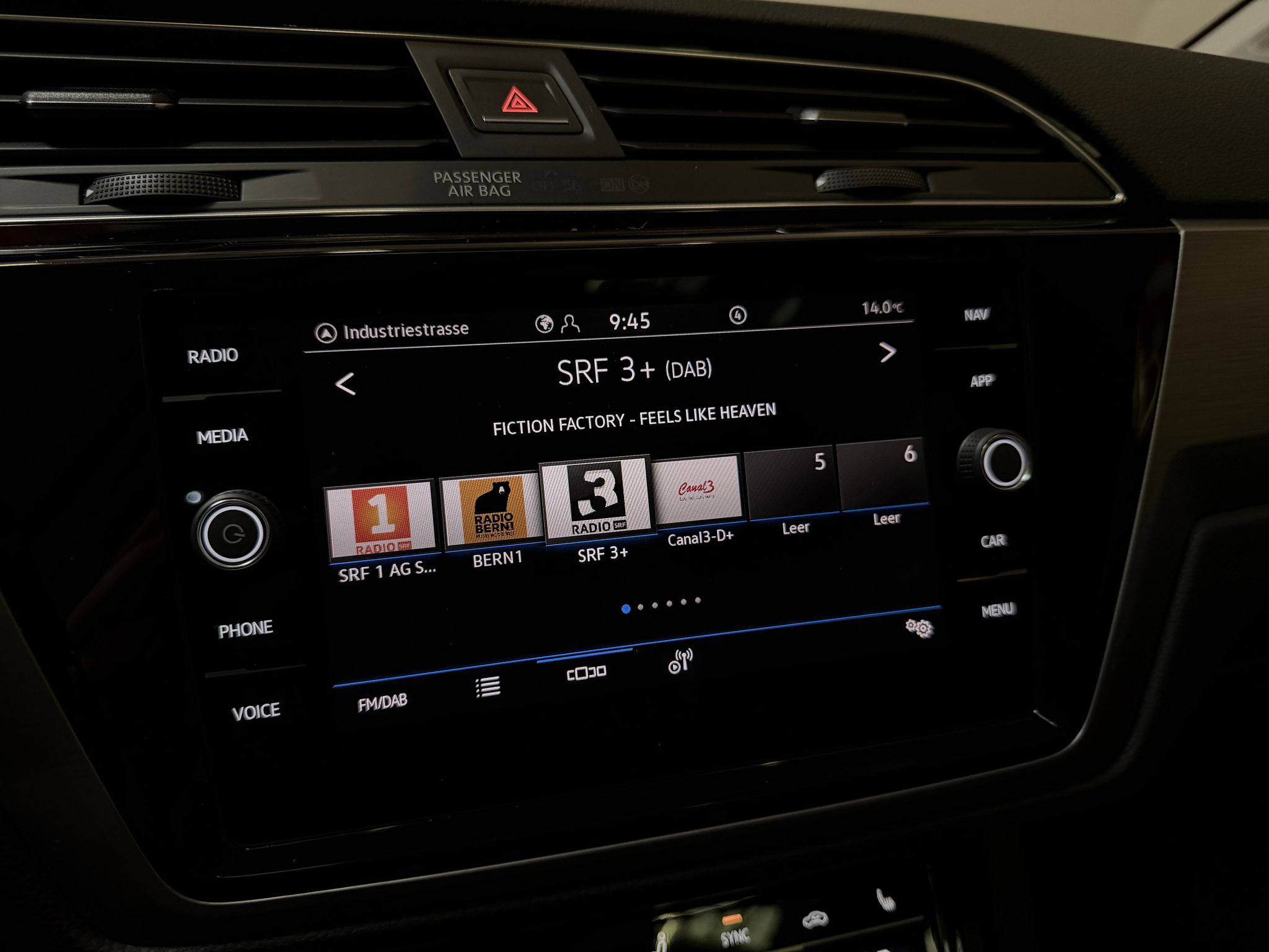 listing desktop thumbnail image 25