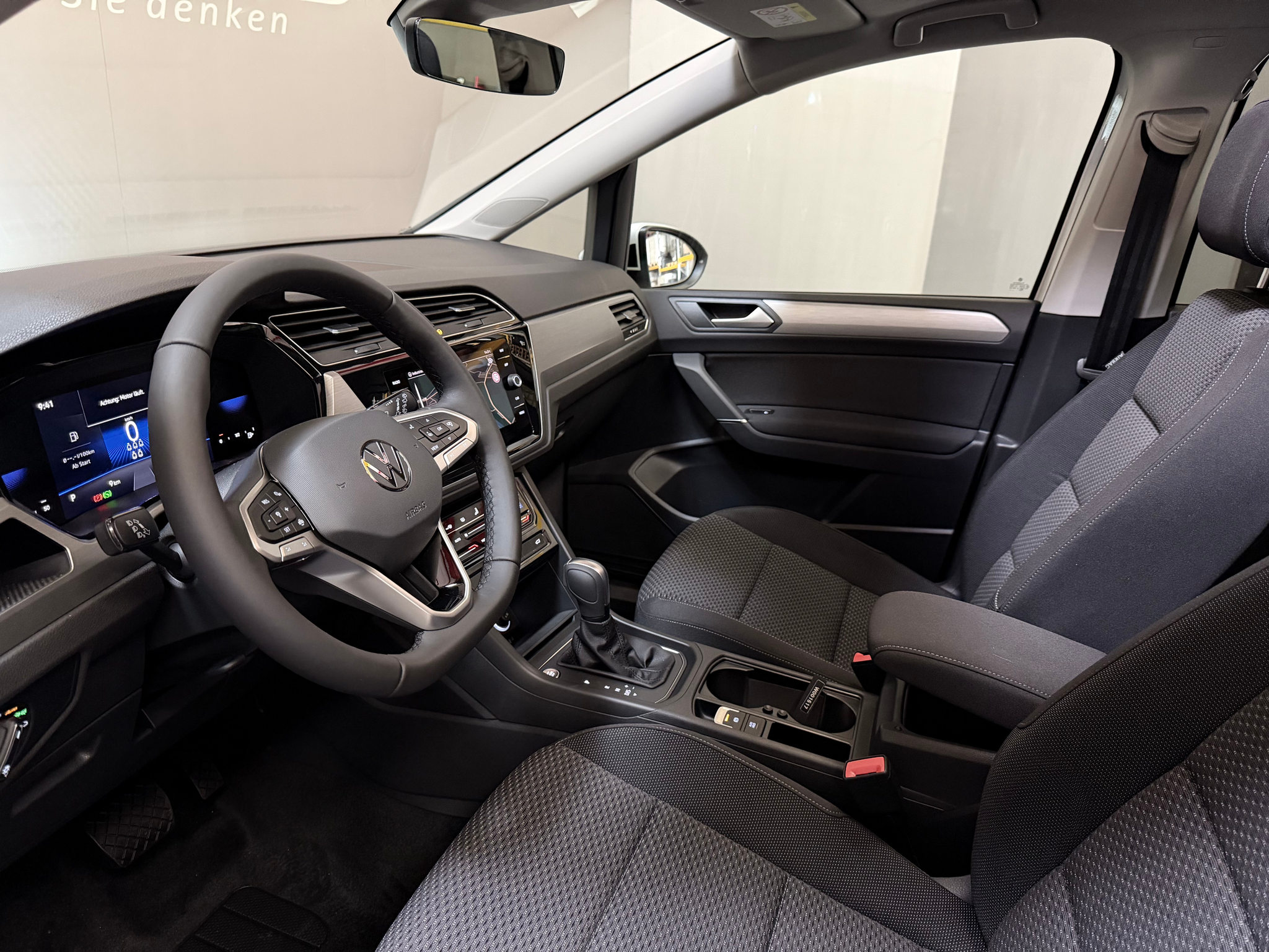 listing desktop thumbnail image 15