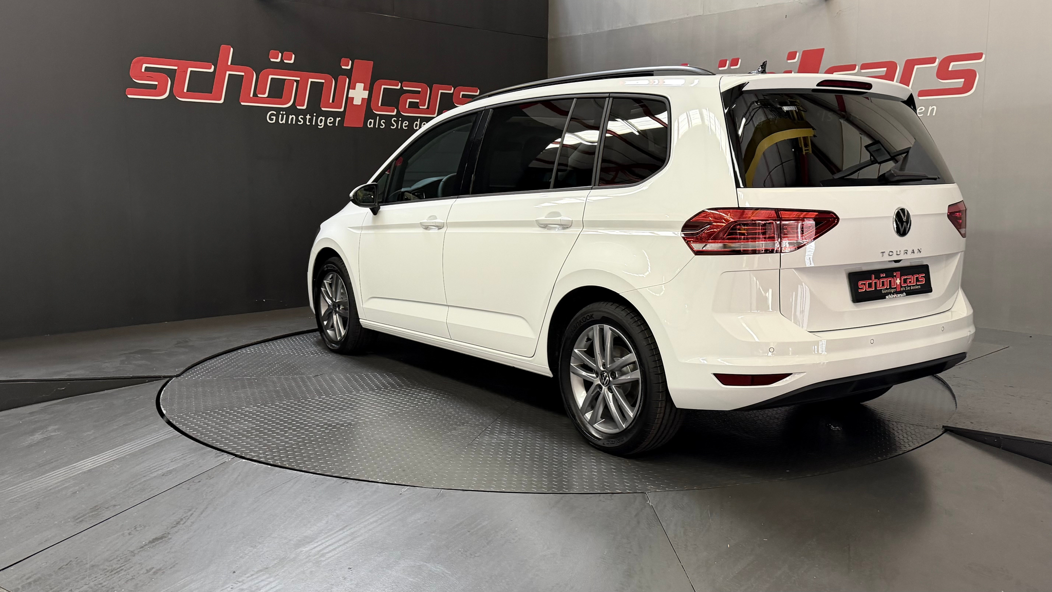 listing desktop thumbnail image 3