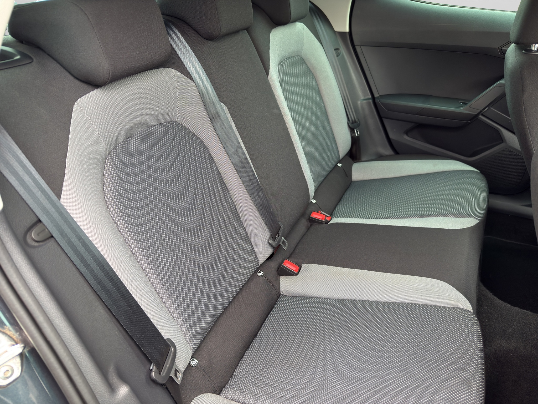 listing desktop thumbnail image 16