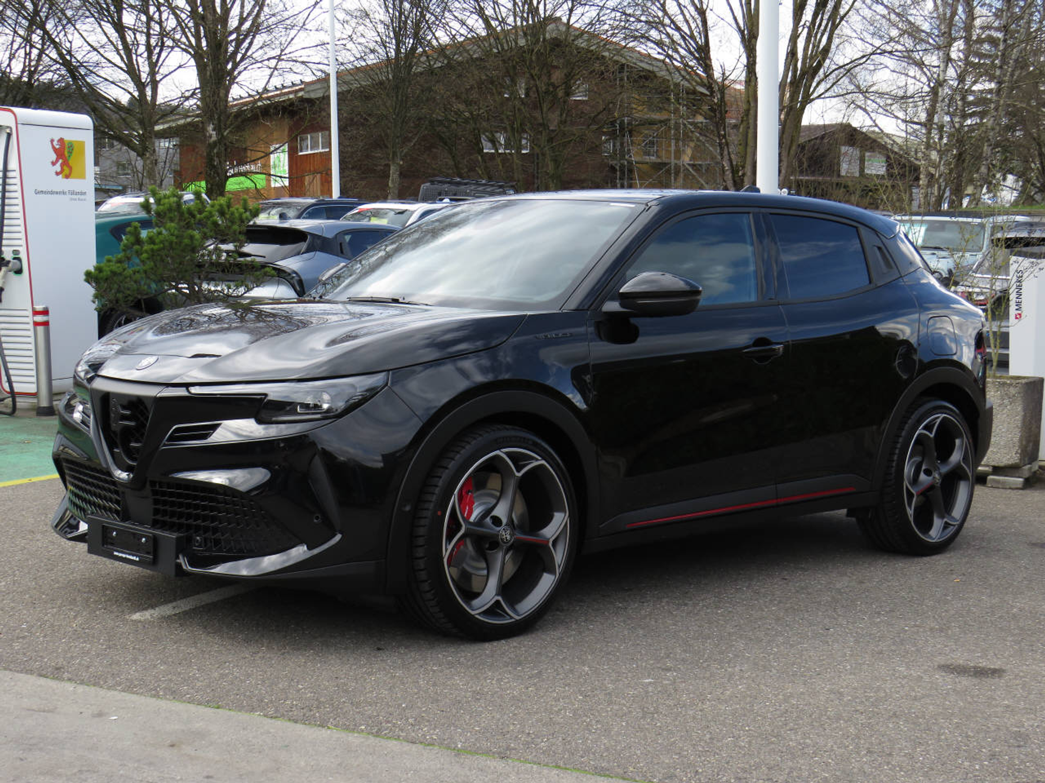 listing desktop thumbnail image 6