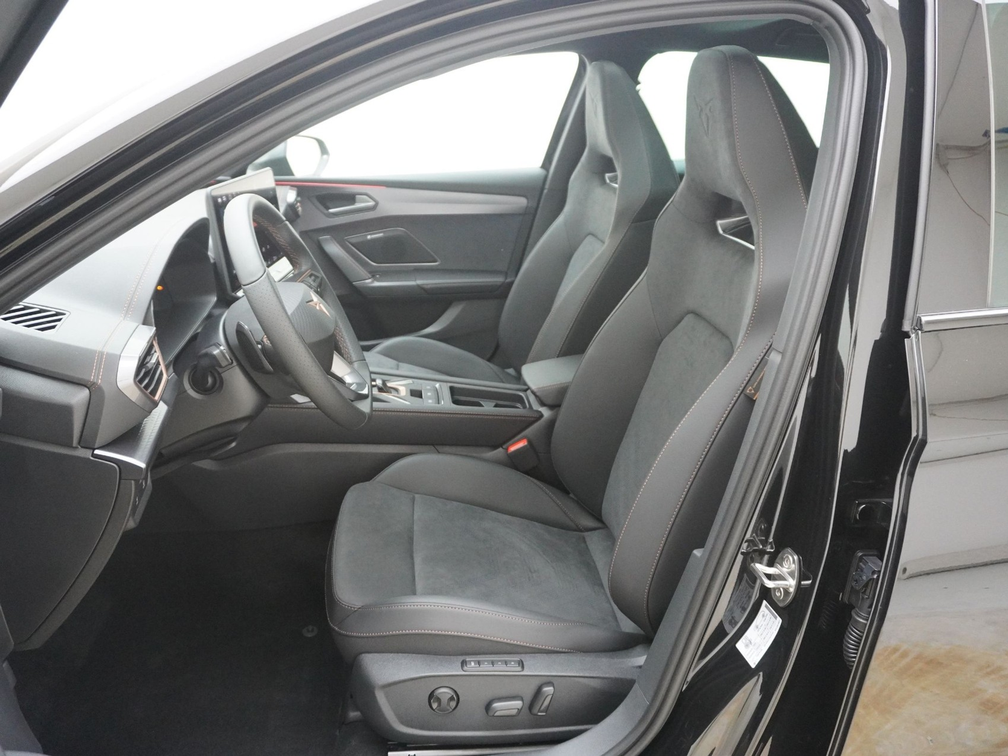 listing desktop thumbnail image 12