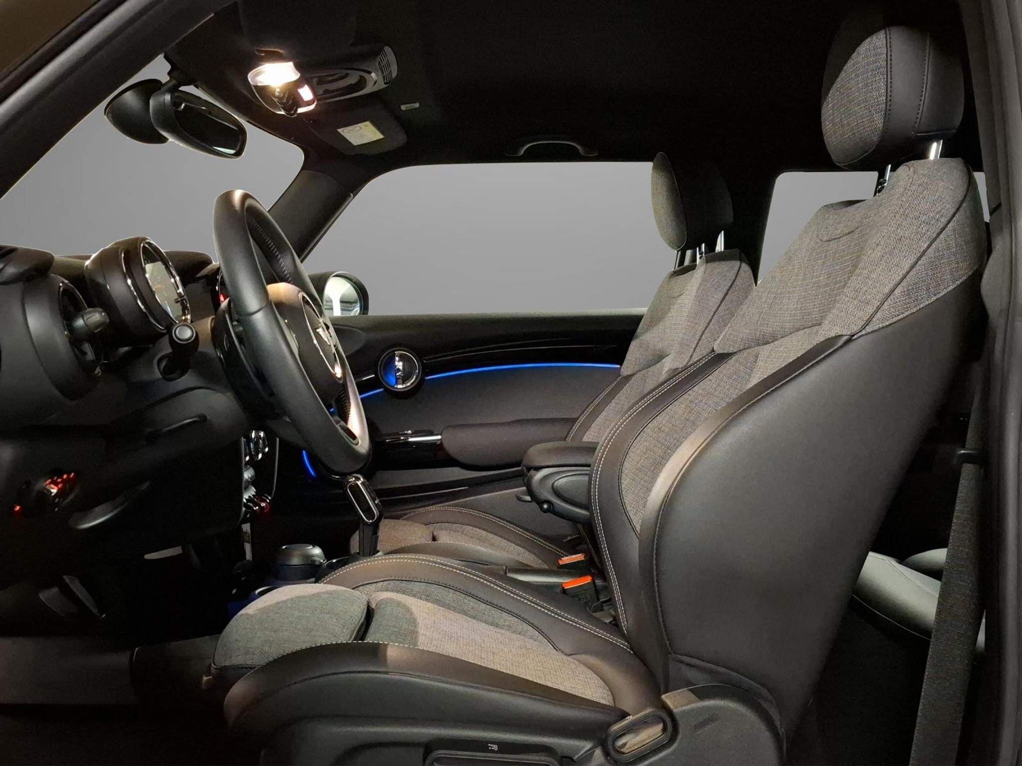 listing desktop thumbnail image 3