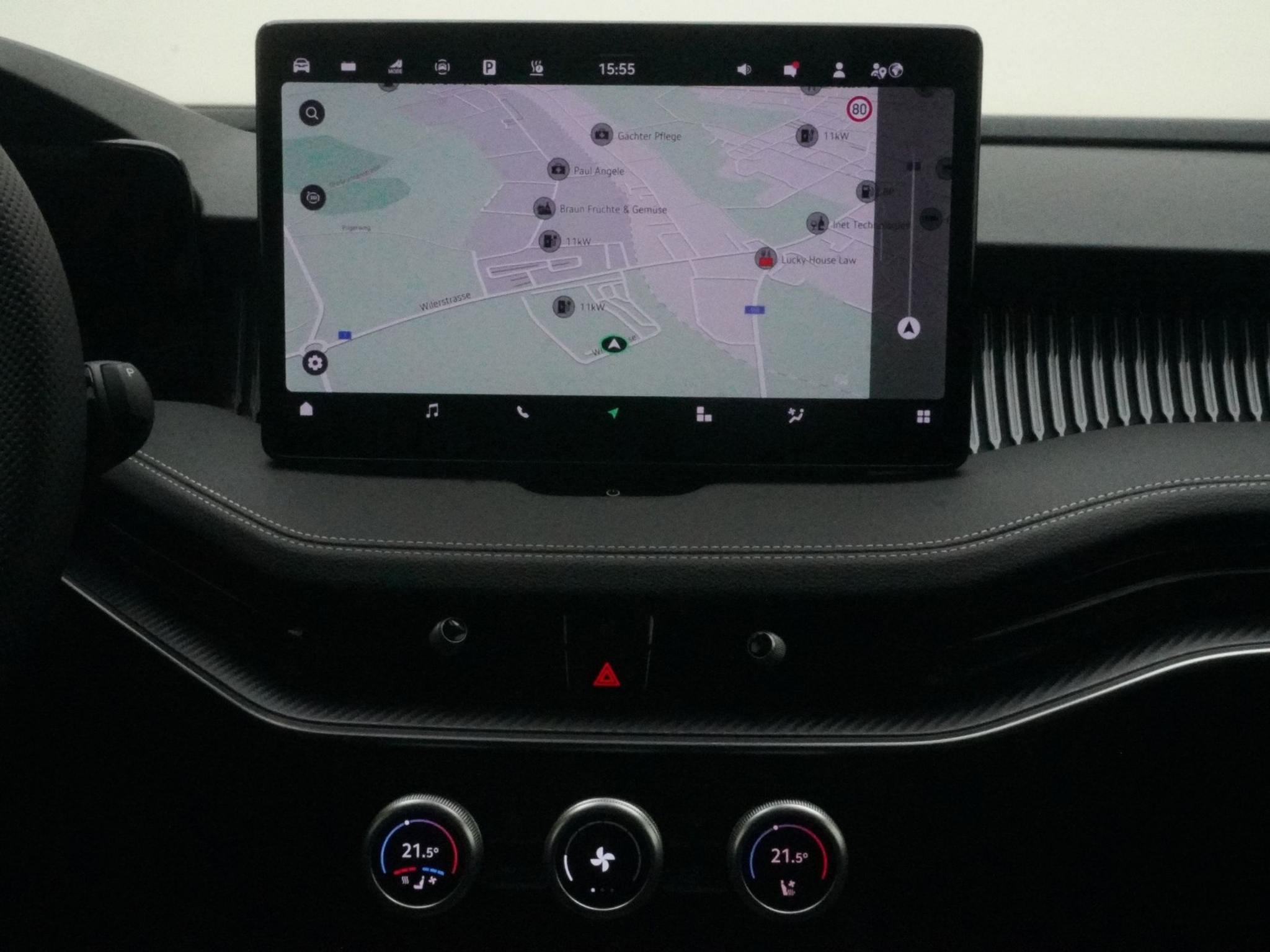 listing desktop thumbnail image 16