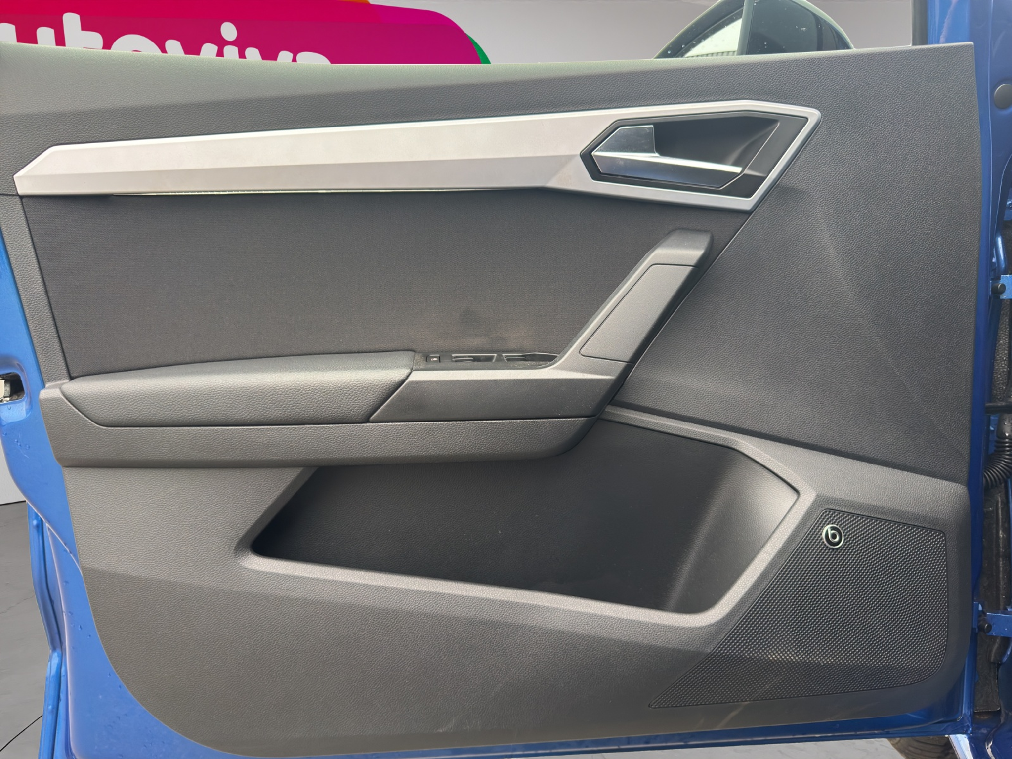 listing desktop thumbnail image 7