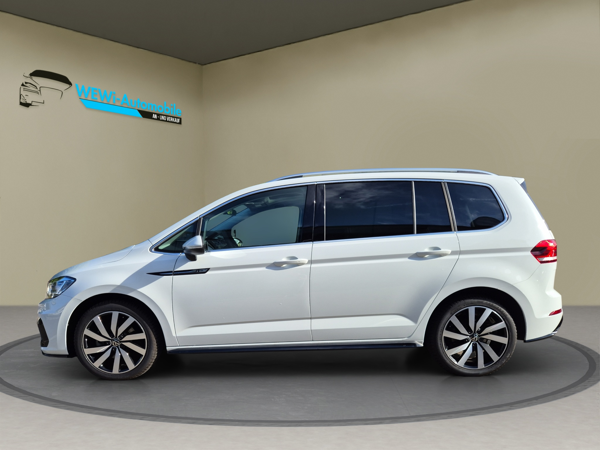 listing desktop thumbnail image 5