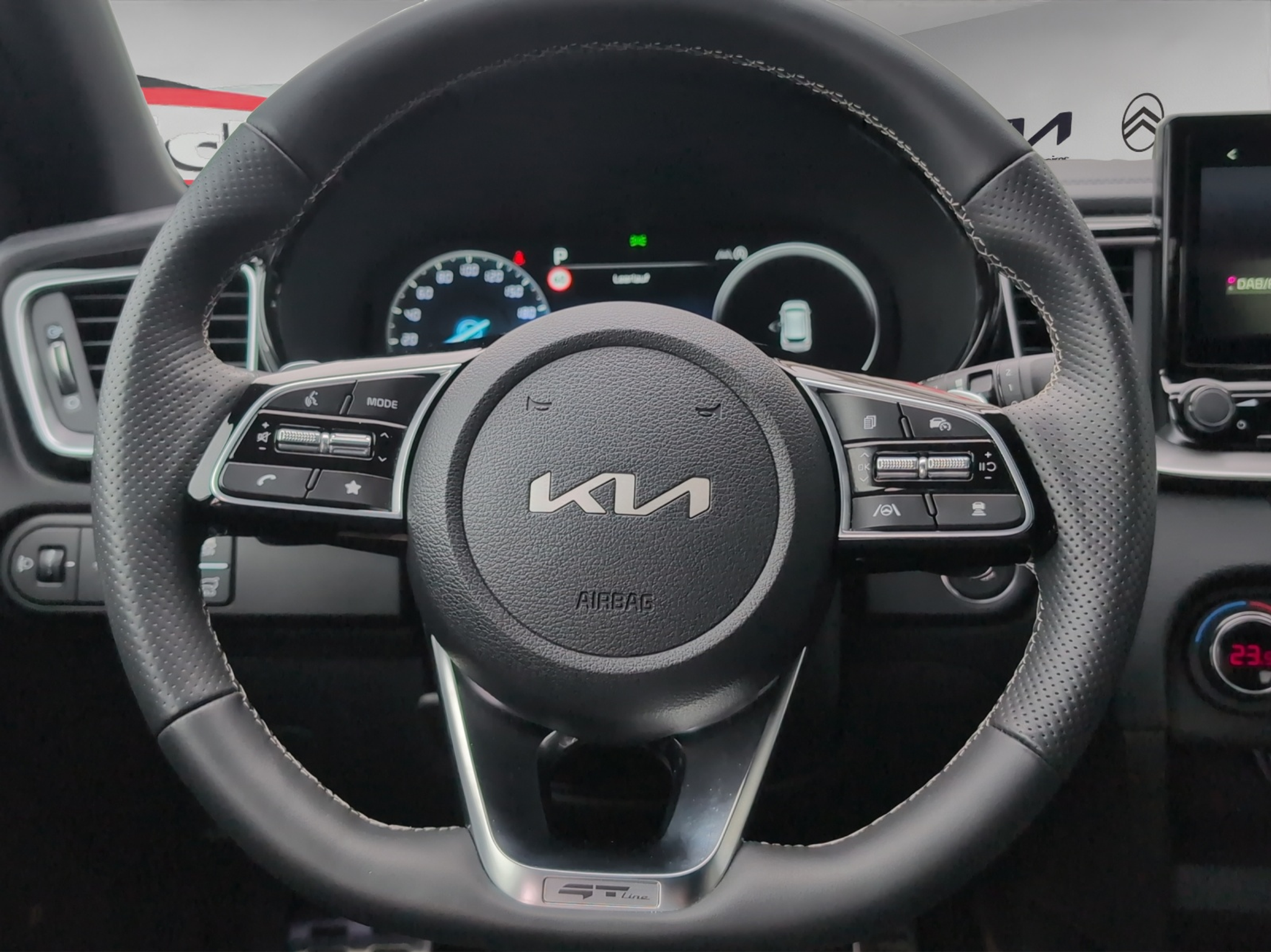 listing desktop thumbnail image 11