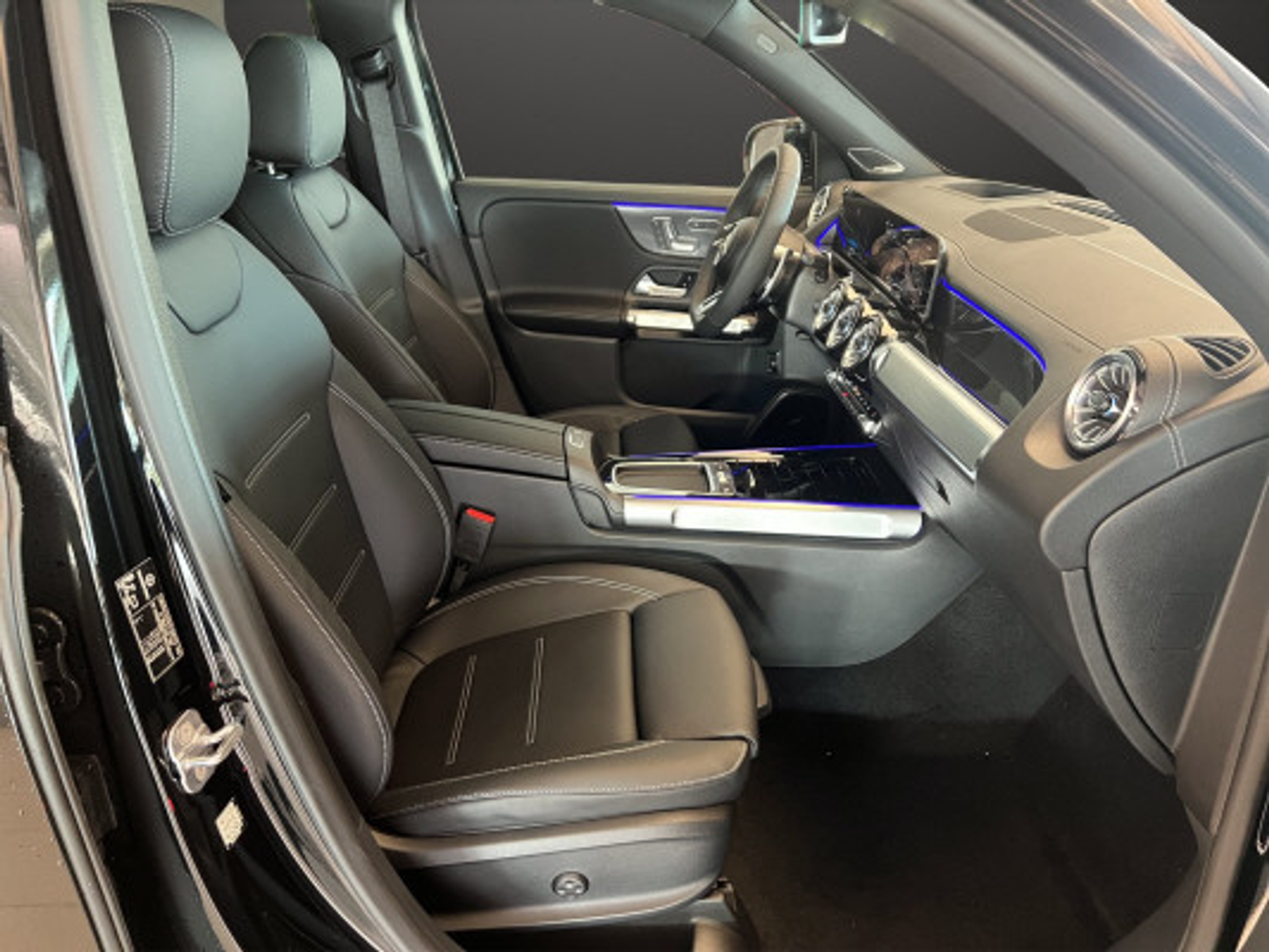 listing desktop thumbnail image 8