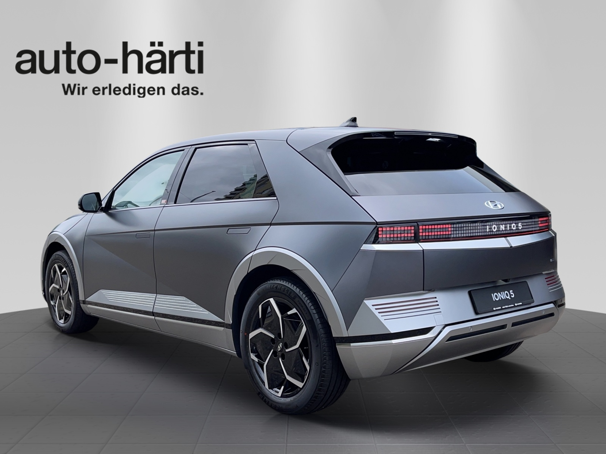 listing desktop thumbnail image 1