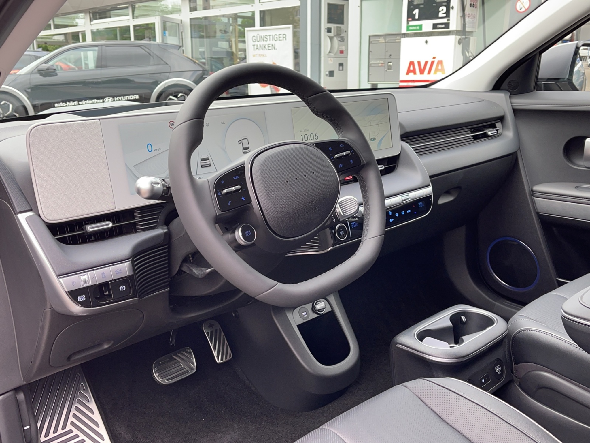 listing desktop thumbnail image 7