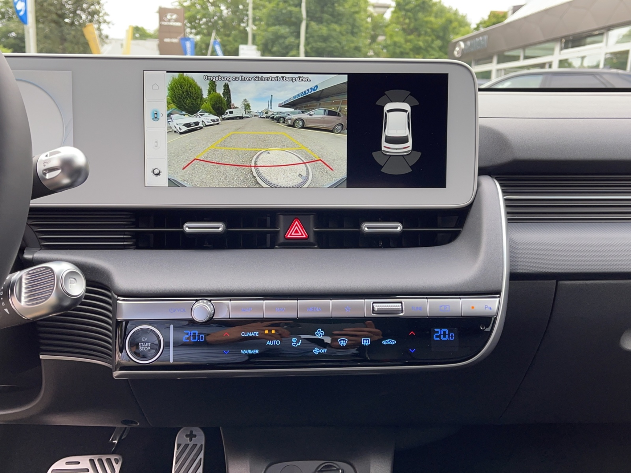 listing desktop thumbnail image 11